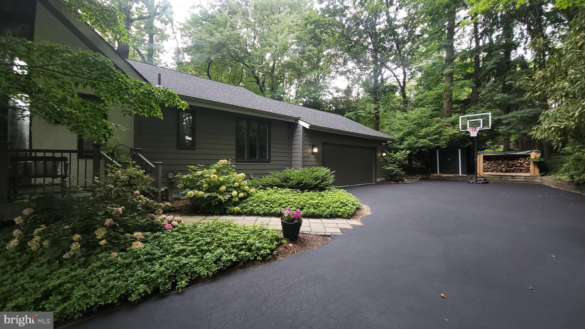 DUNN HILL - Residential