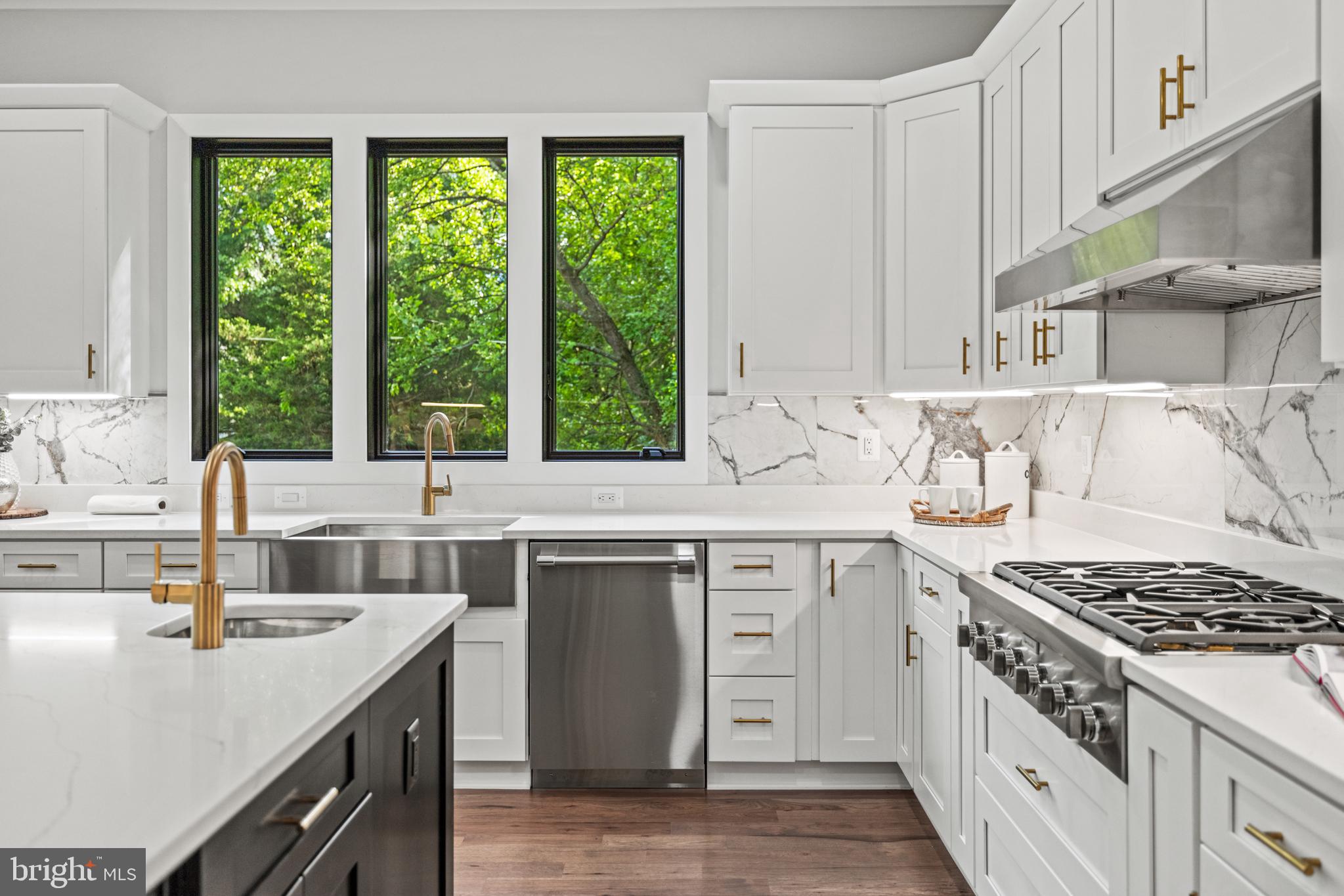 VIENNA WOODS - Residential