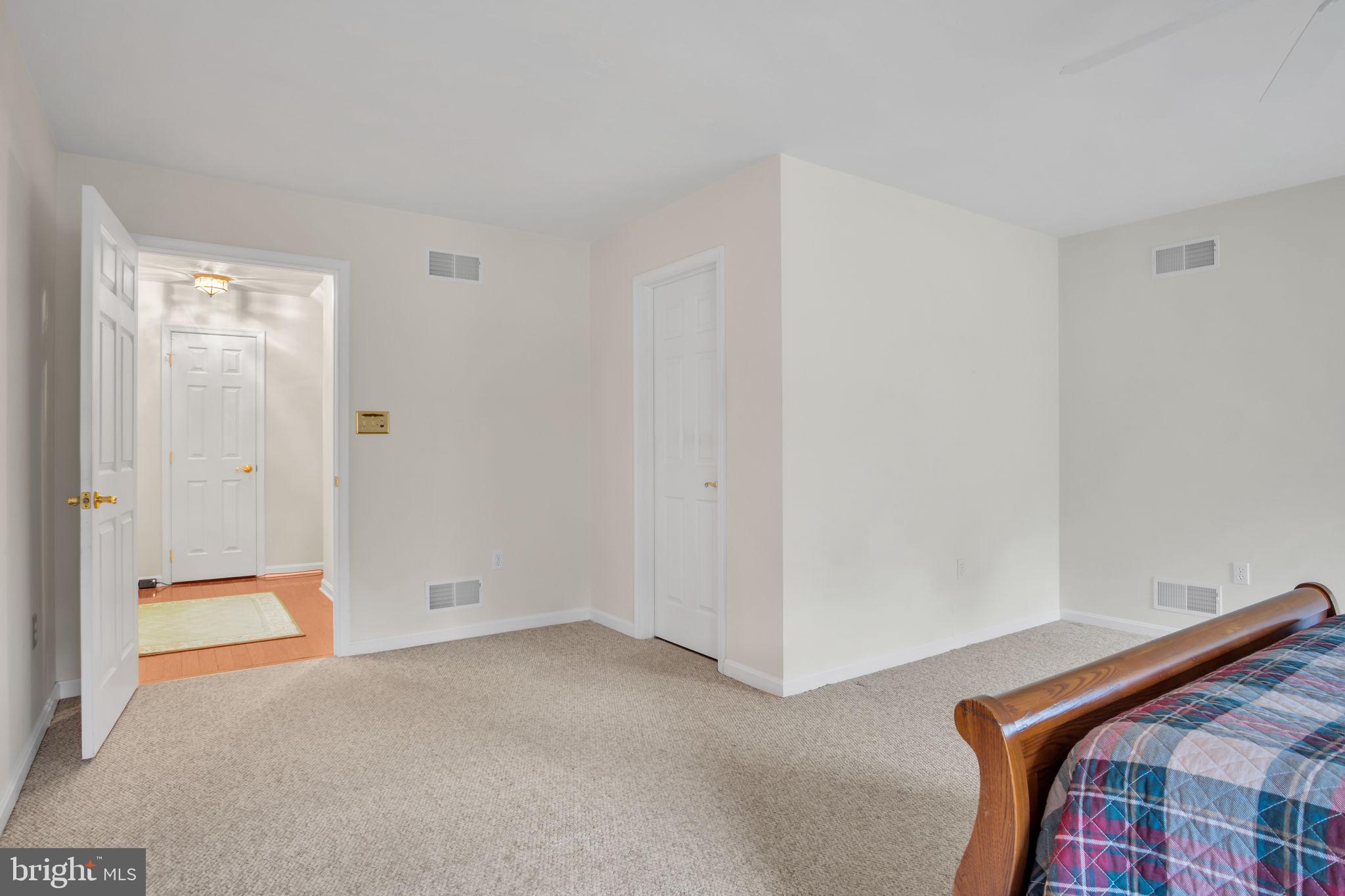 NORTH POINTE CONDOS - Residential