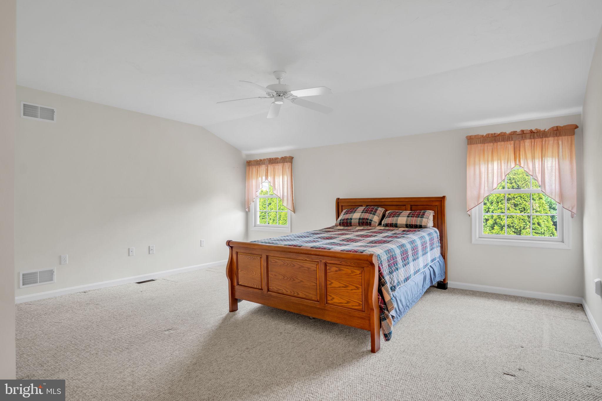NORTH POINTE CONDOS - Residential