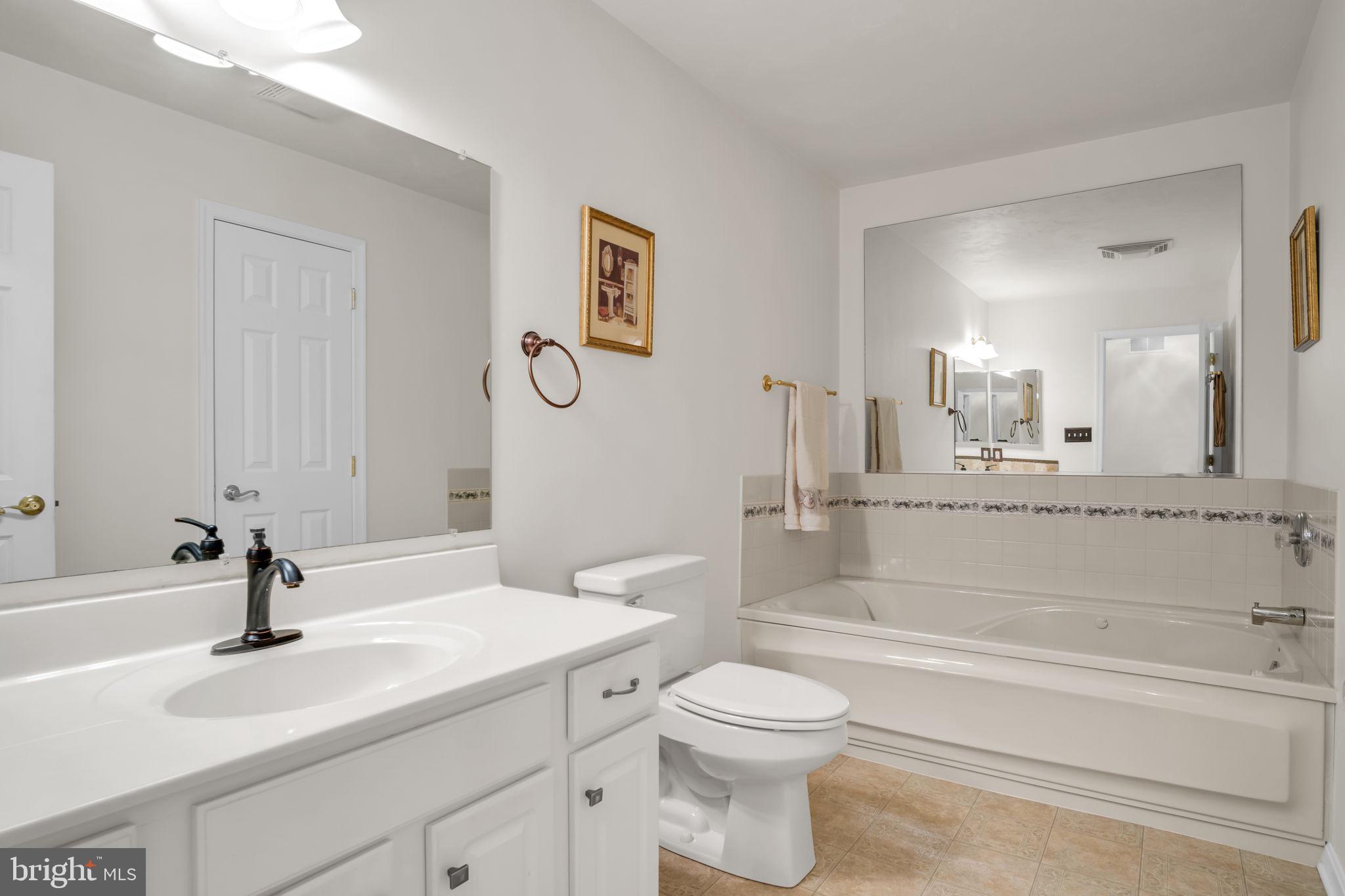 NORTH POINTE CONDOS - Residential