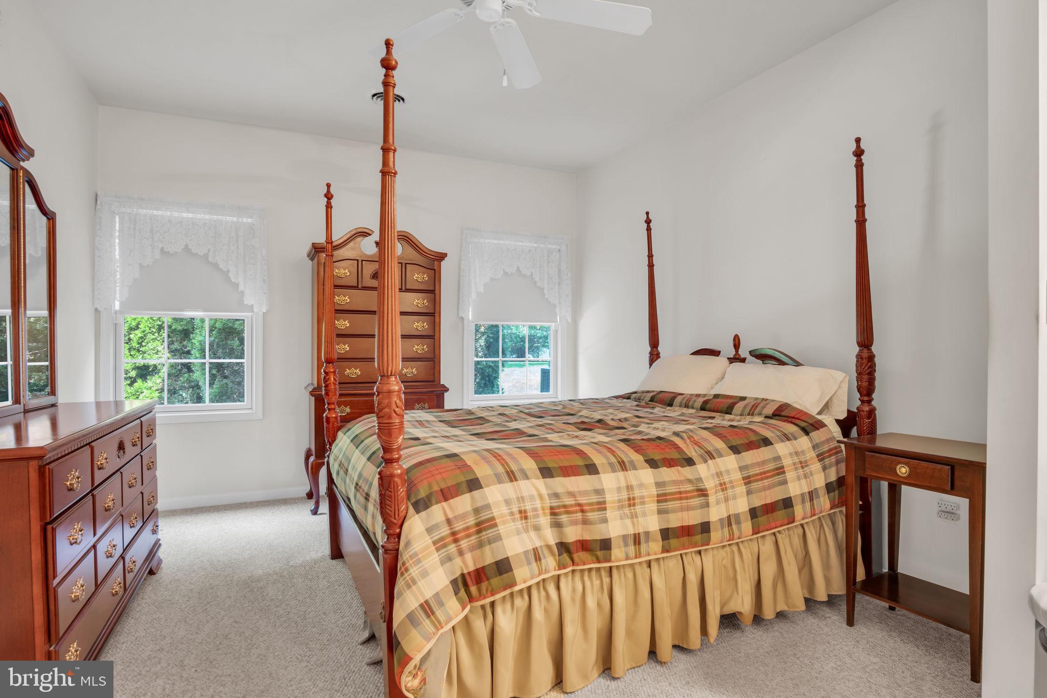NORTH POINTE CONDOS - Residential