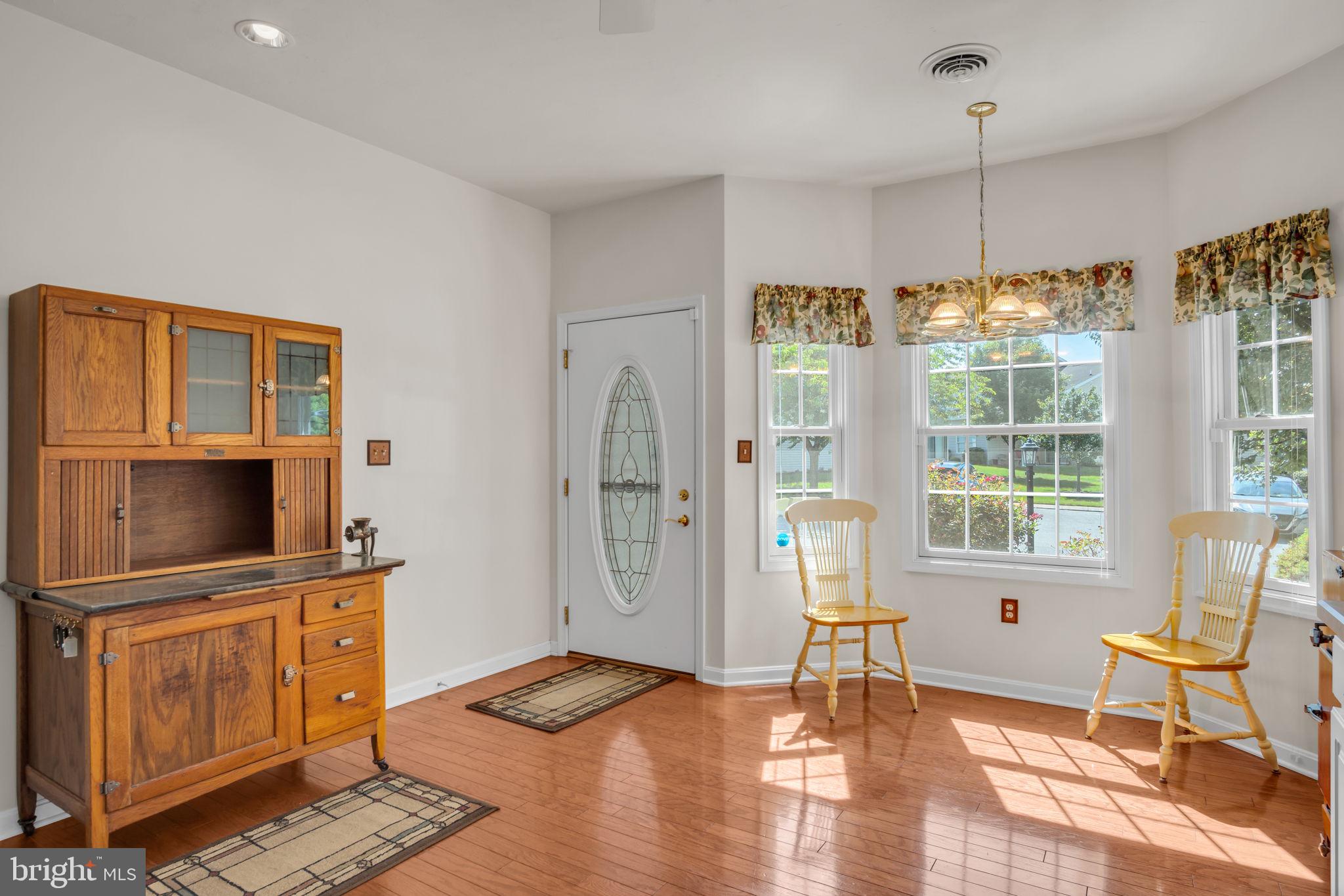 NORTH POINTE CONDOS - Residential