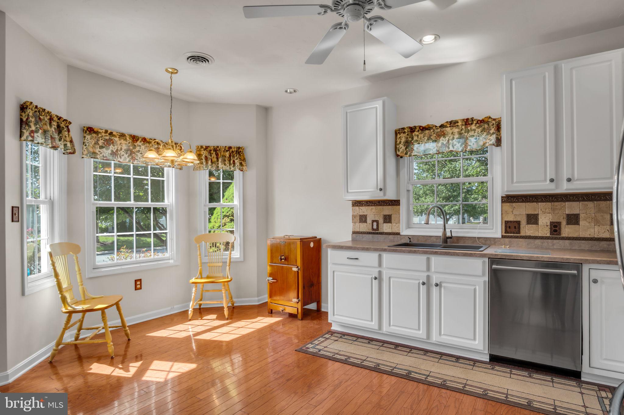 NORTH POINTE CONDOS - Residential