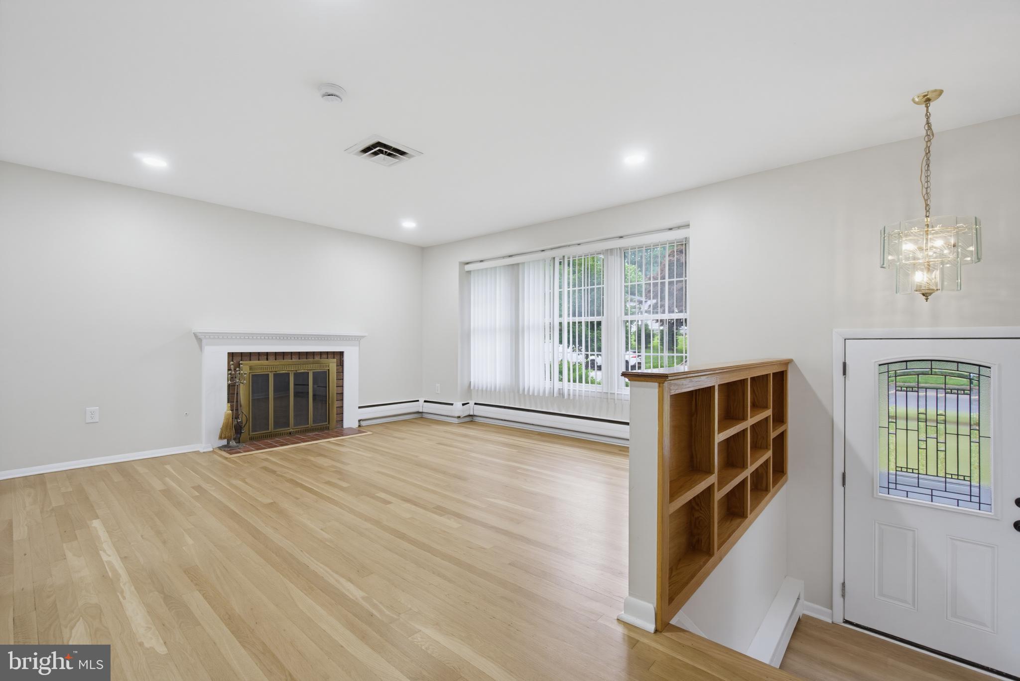 FOUNTAIN HILL - Residential