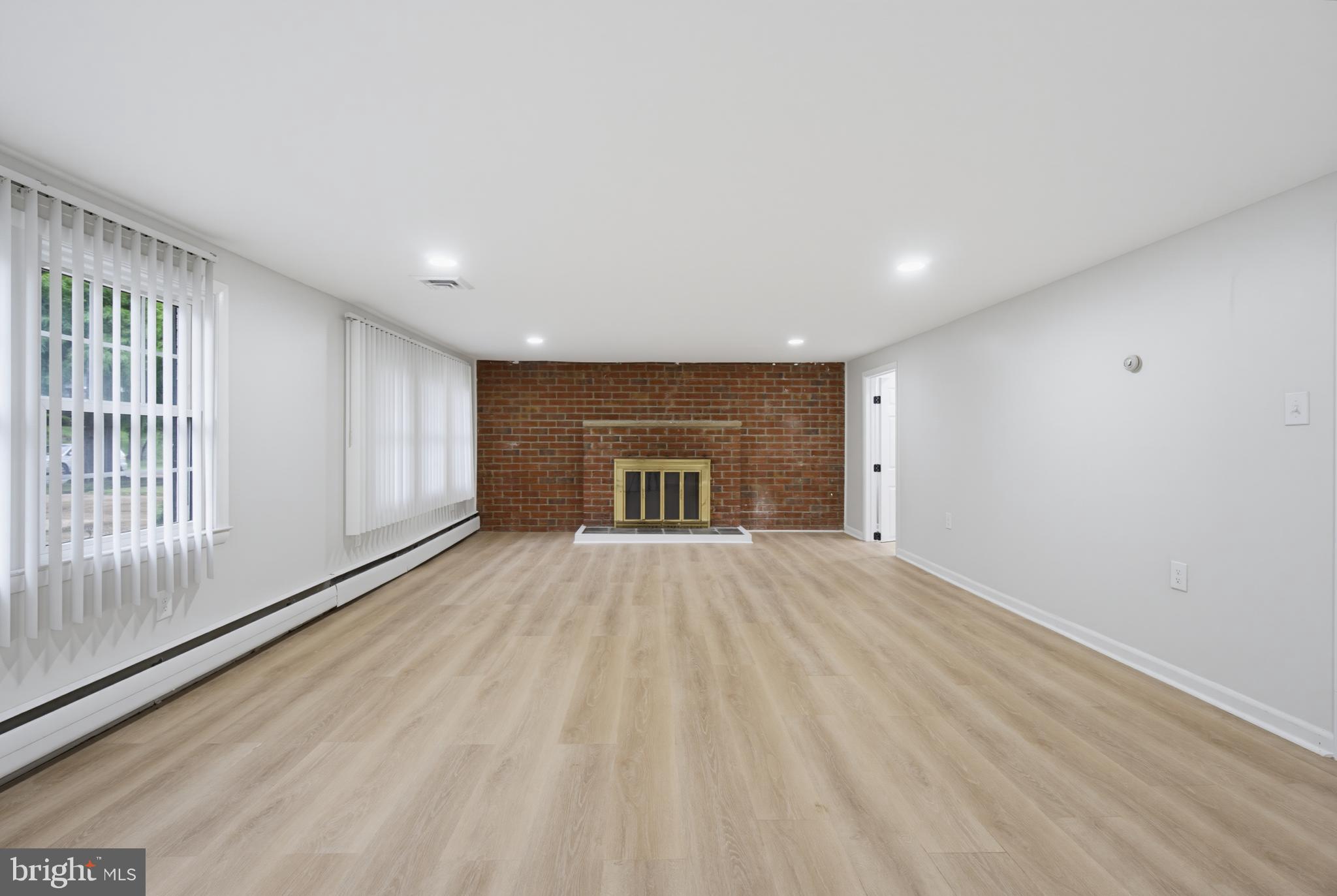 FOUNTAIN HILL - Residential