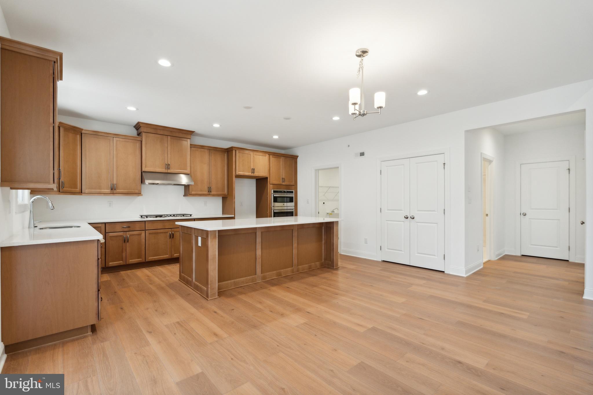 STRAWBERRY HILLS - Residential