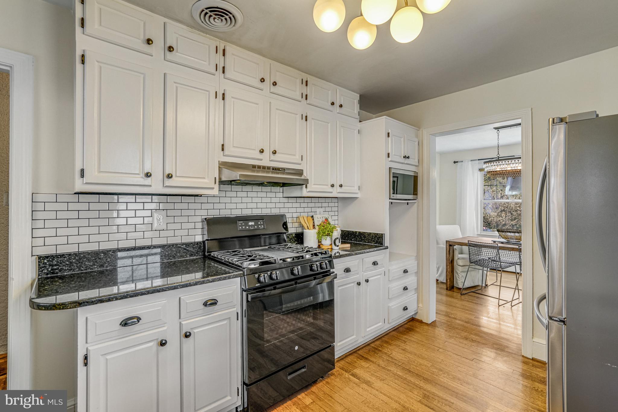 ADDISON HEIGHTS - Residential
