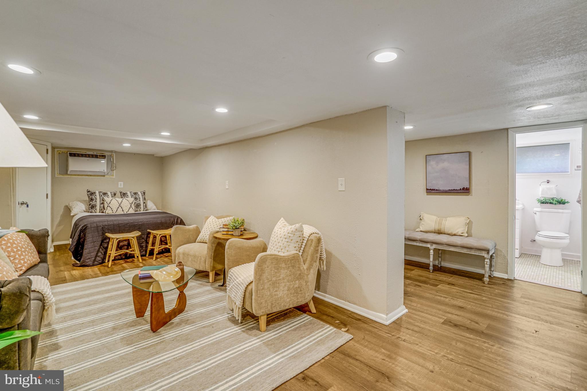 ADDISON HEIGHTS - Residential