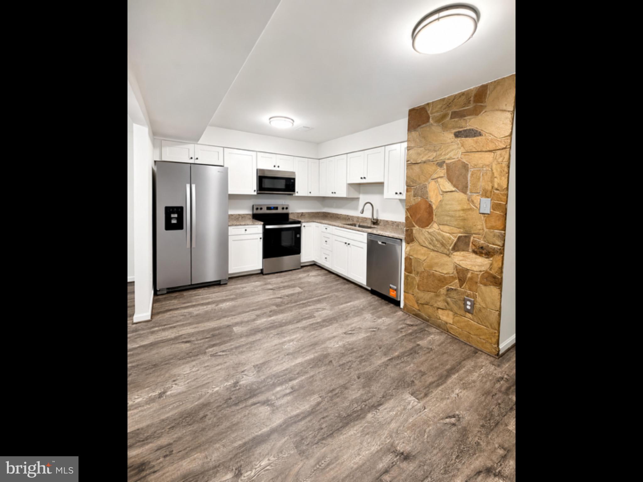 CALVERT MANOR - Residential