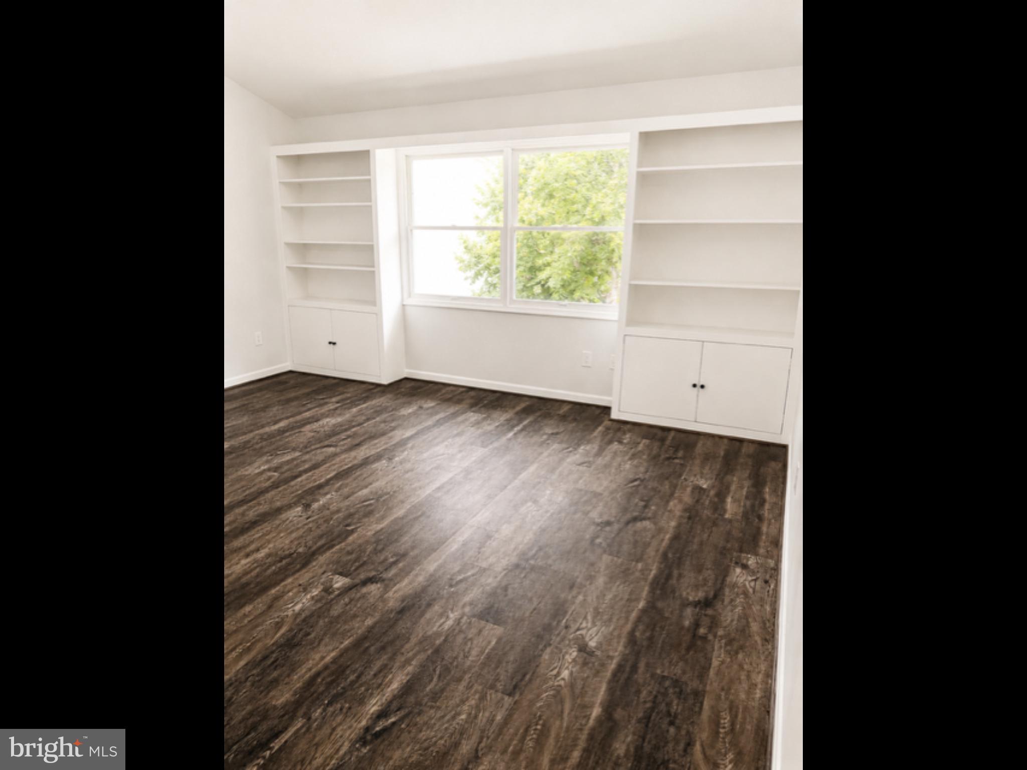 CALVERT MANOR - Residential