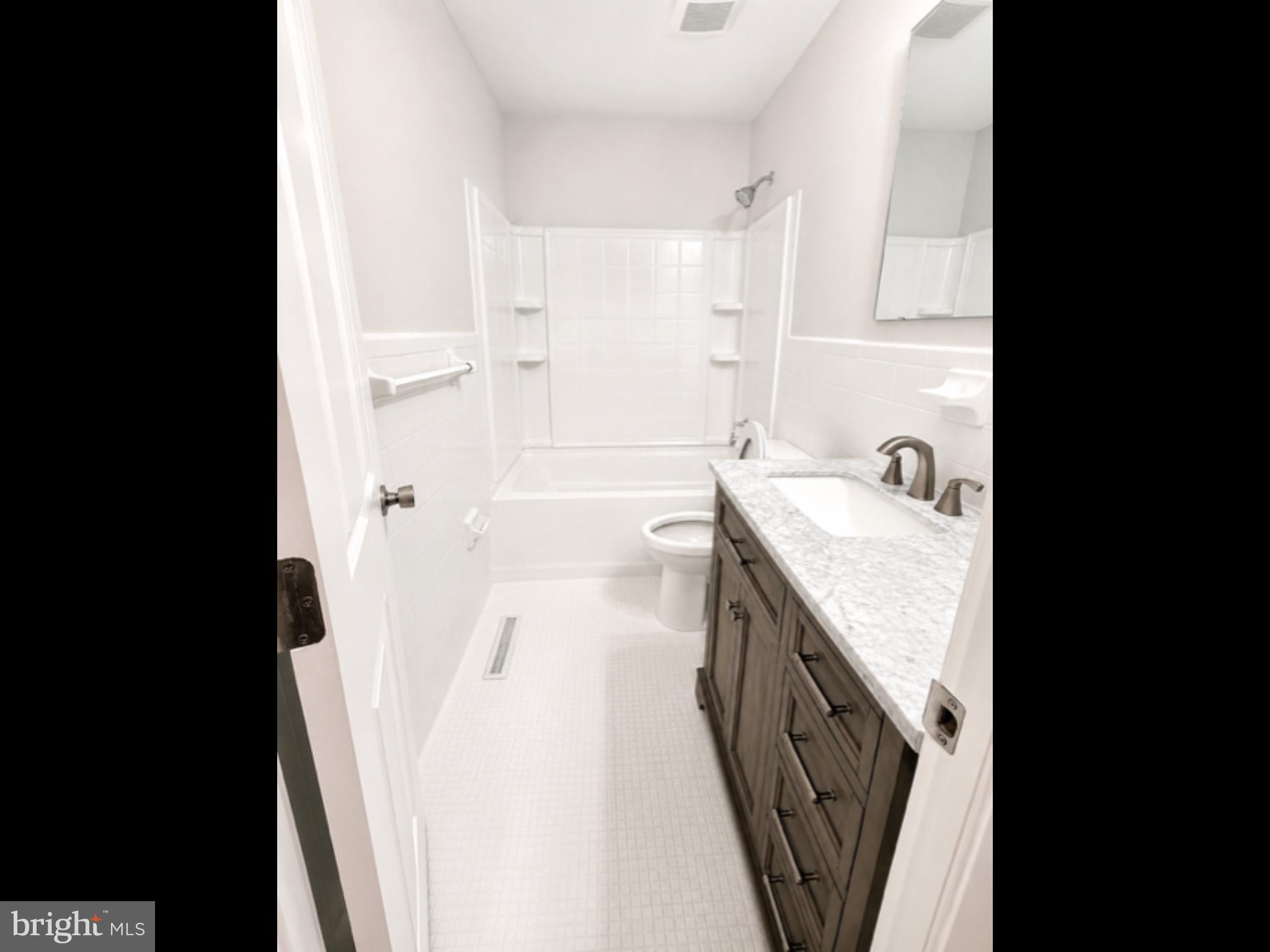 CALVERT MANOR - Residential
