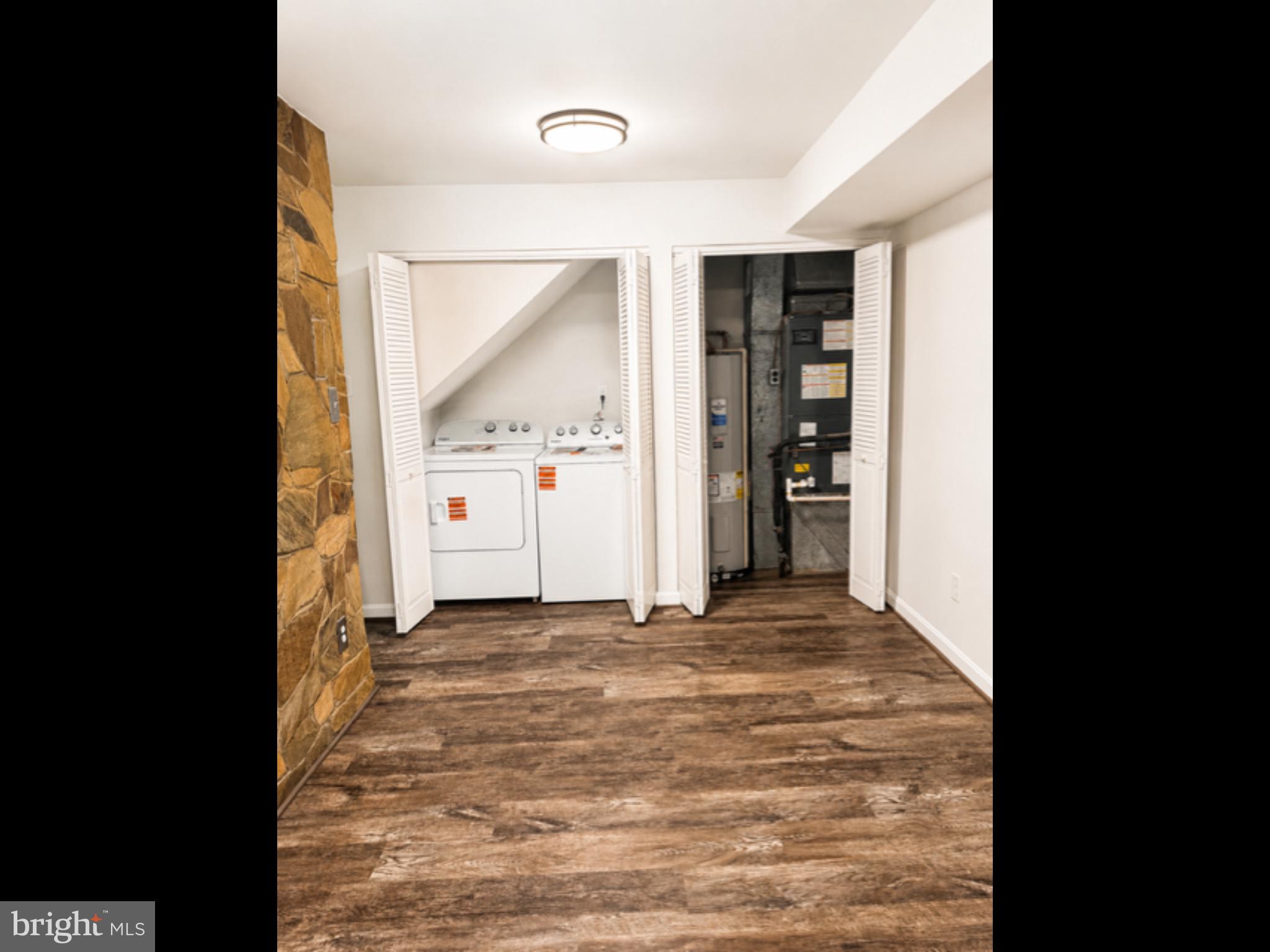 CALVERT MANOR - Residential