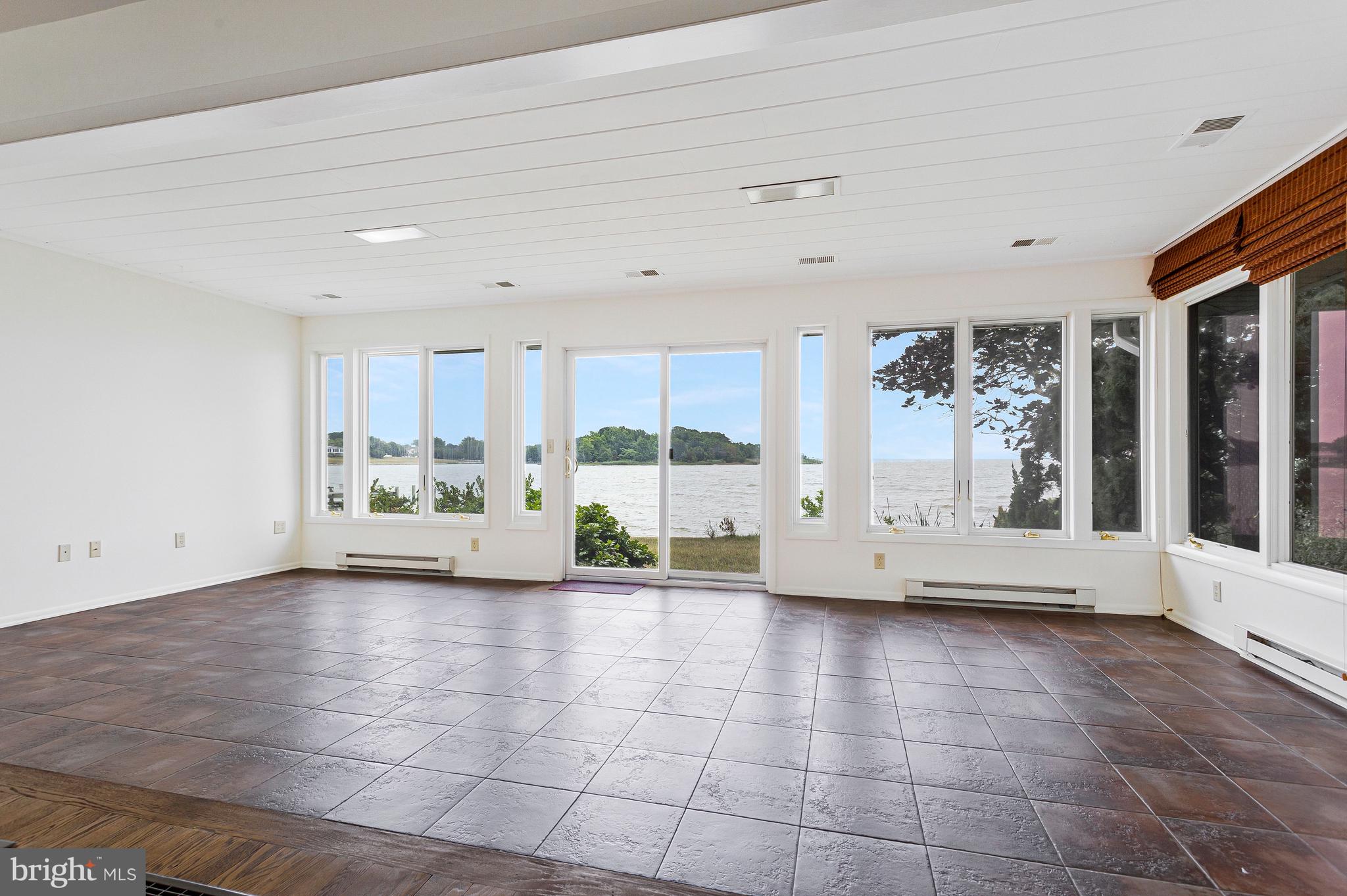 HILLSMERE ESTATES - Residential