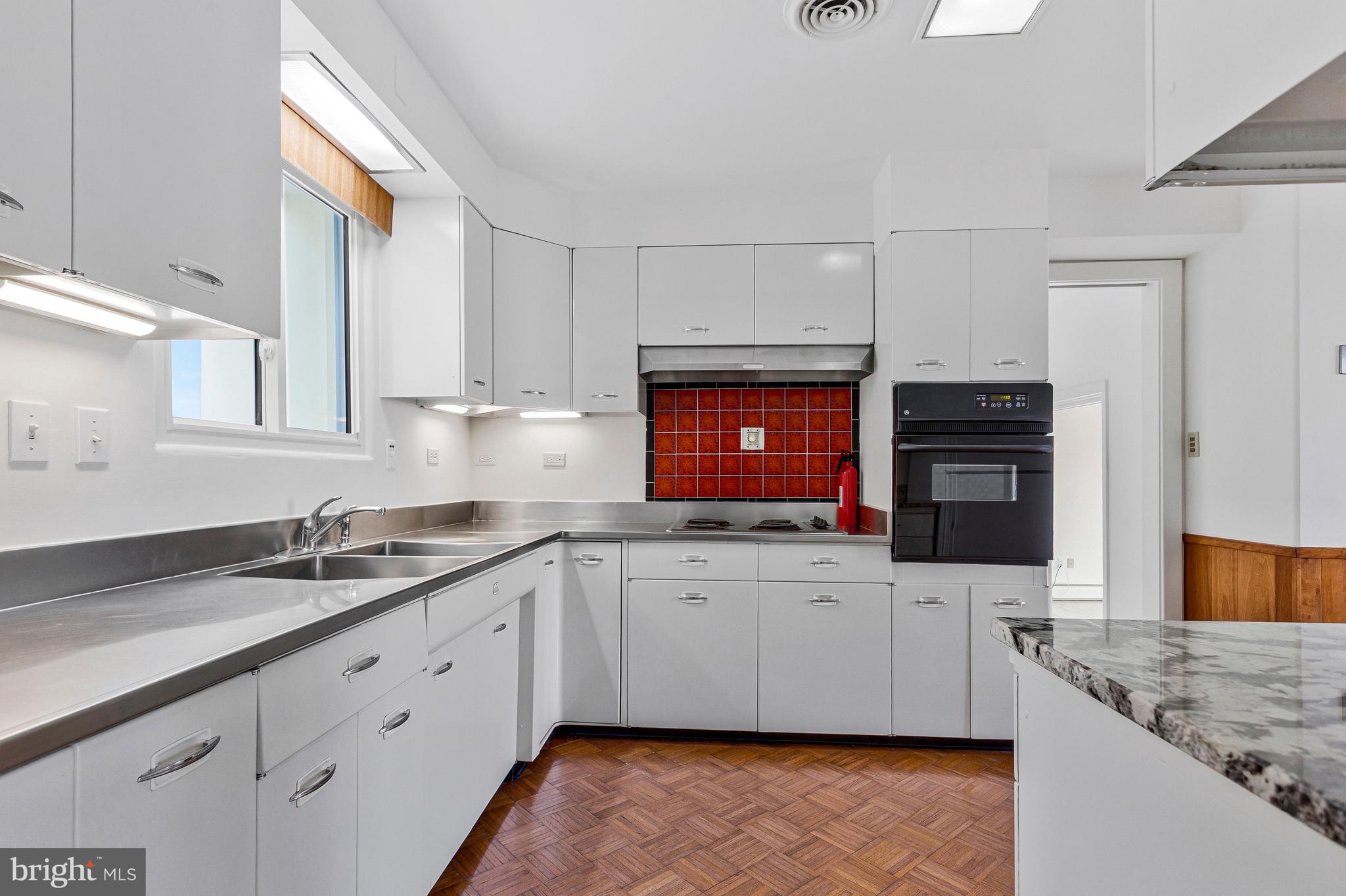 HILLSMERE ESTATES - Residential