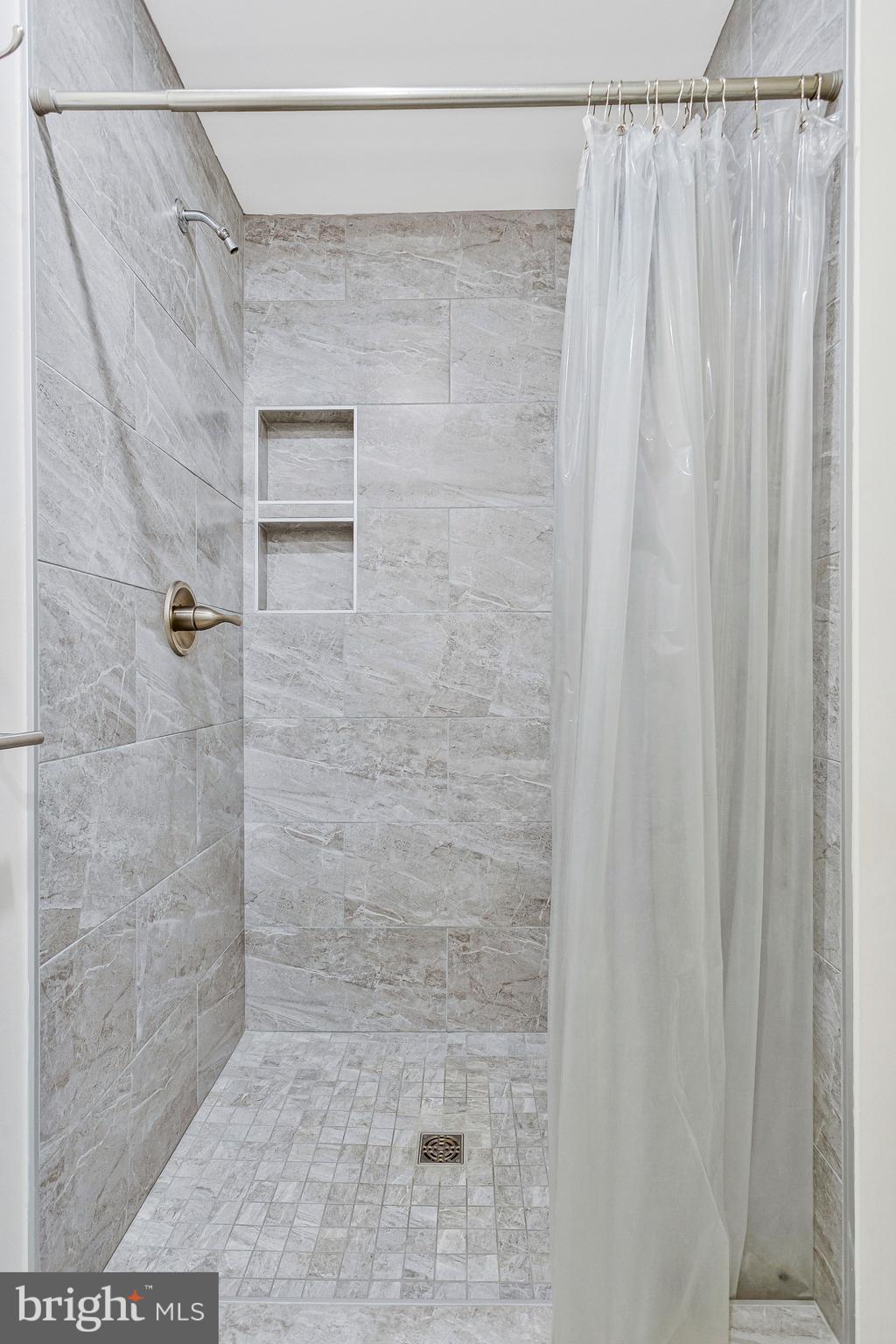 HILLSMERE ESTATES - Residential