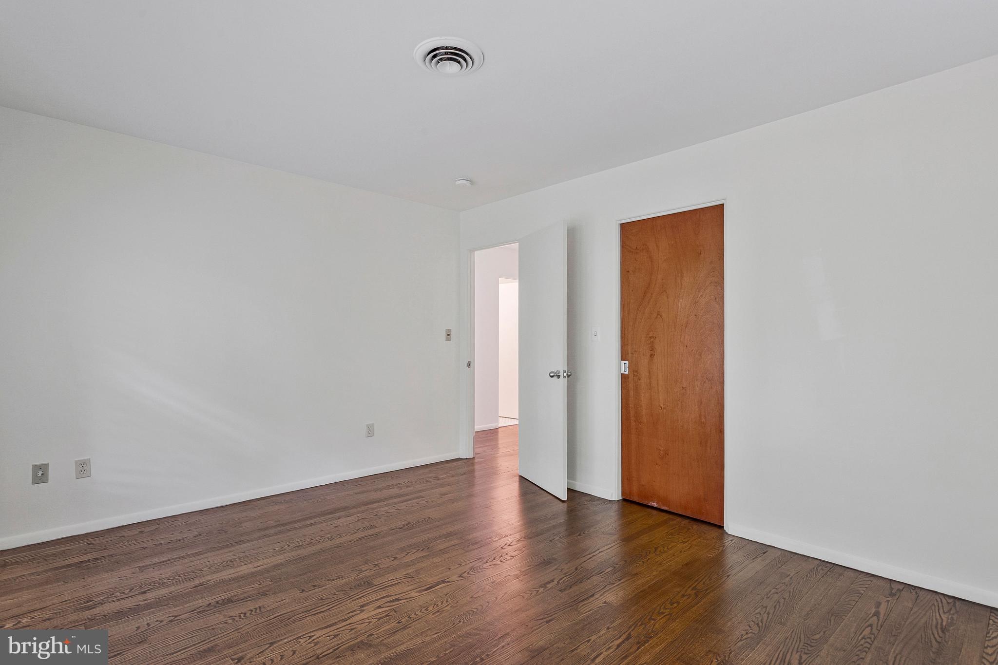 HILLSMERE ESTATES - Residential