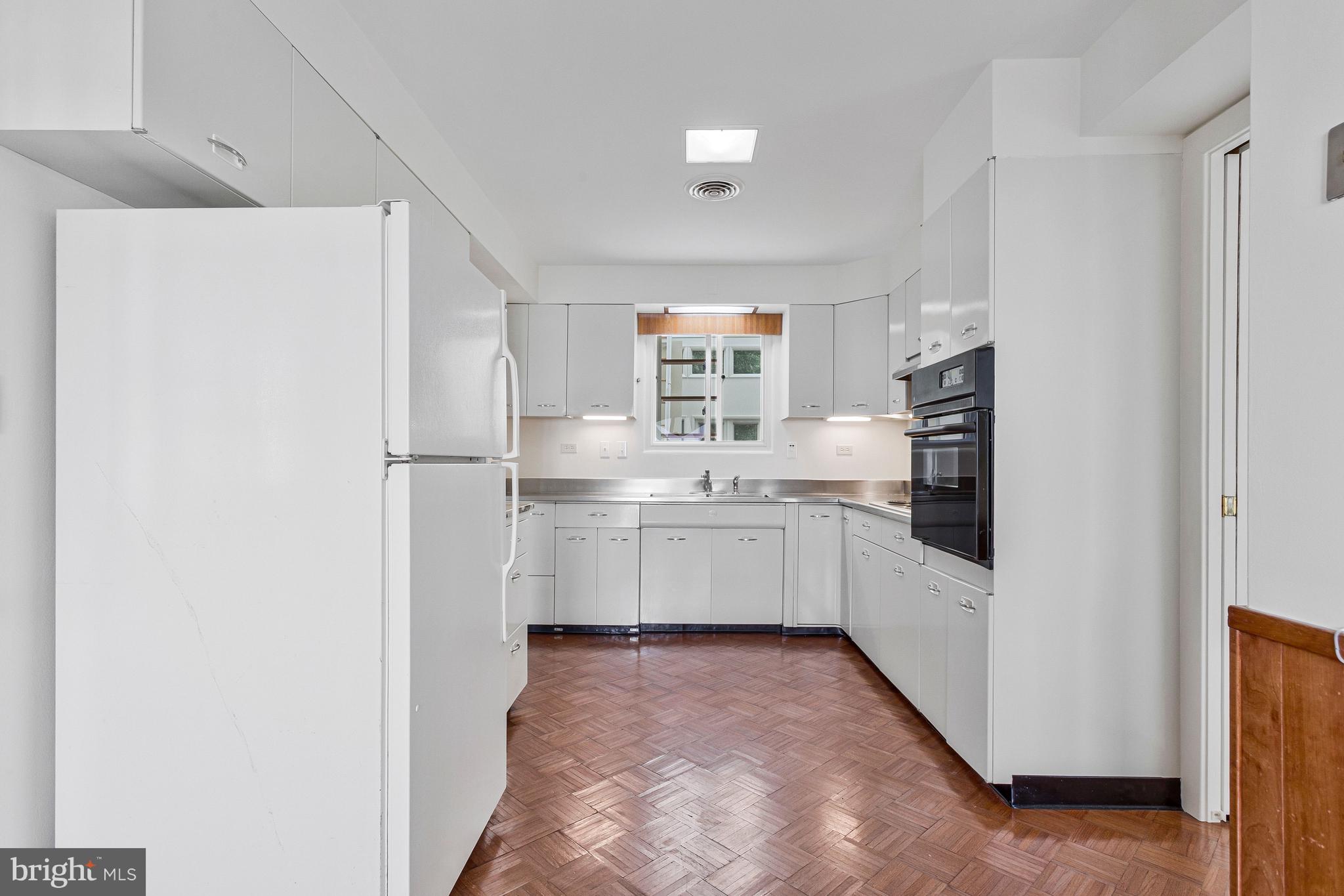 HILLSMERE ESTATES - Residential