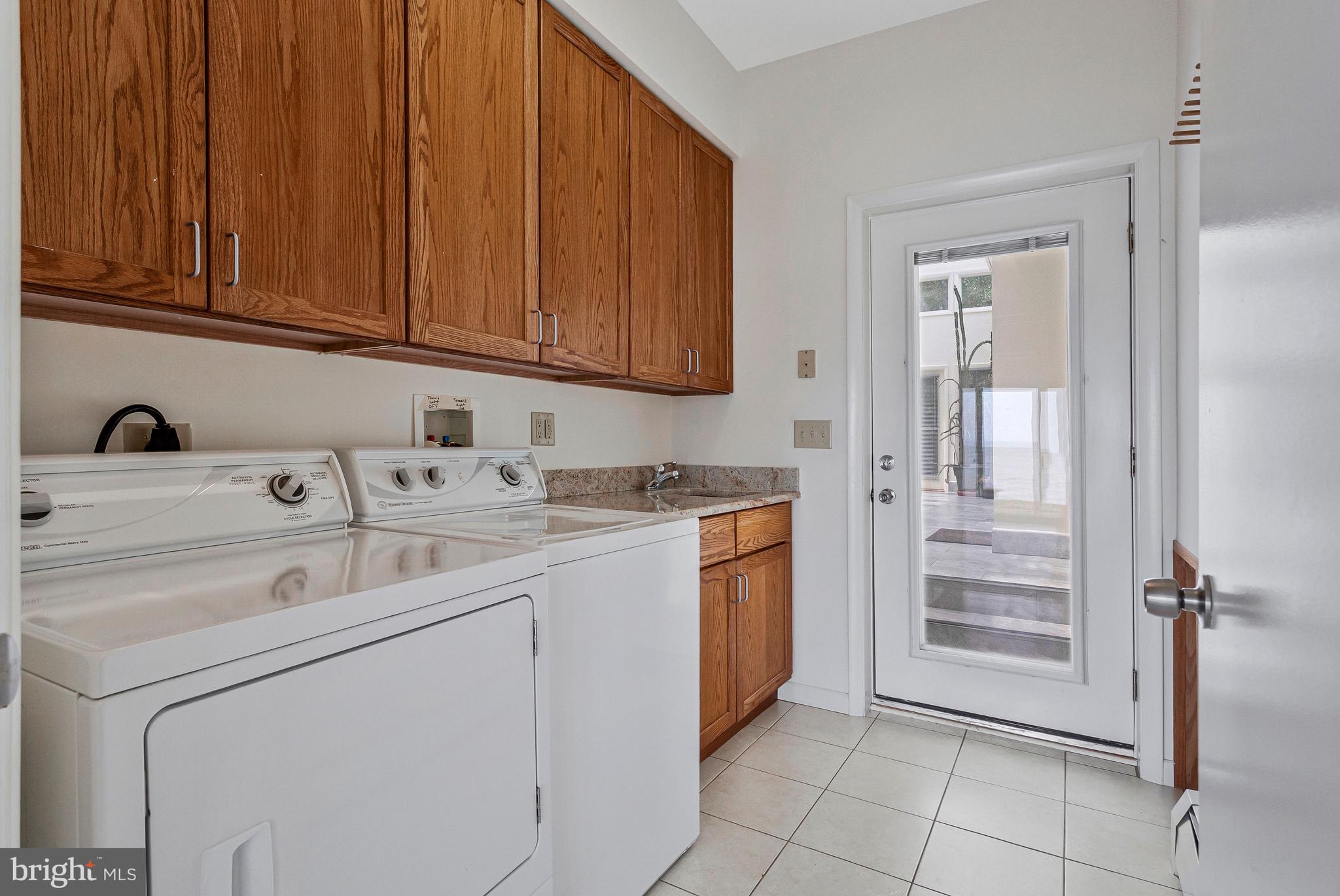 HILLSMERE ESTATES - Residential