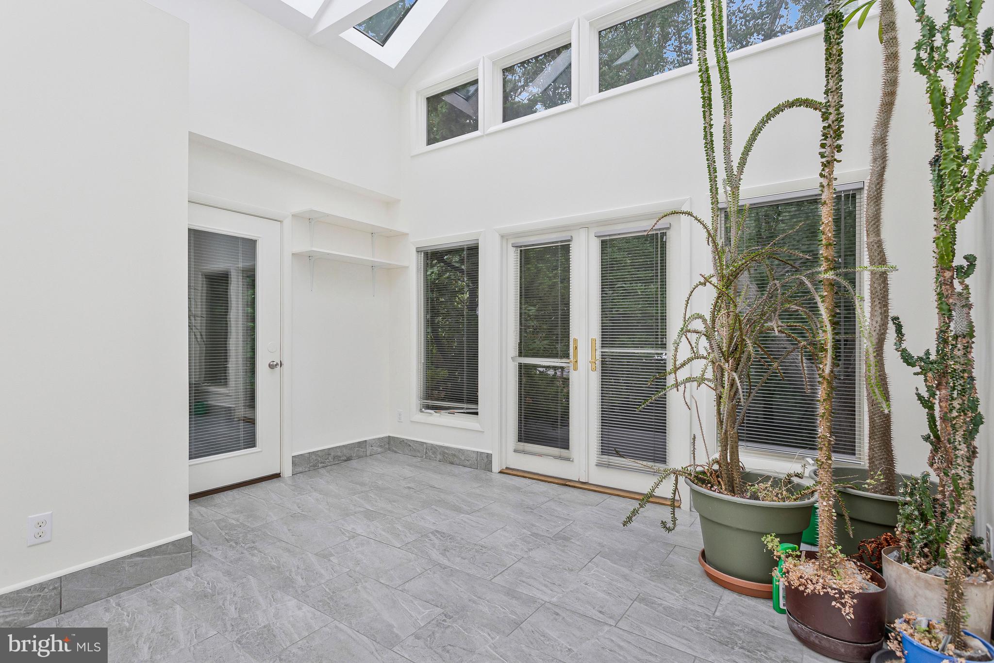 HILLSMERE ESTATES - Residential