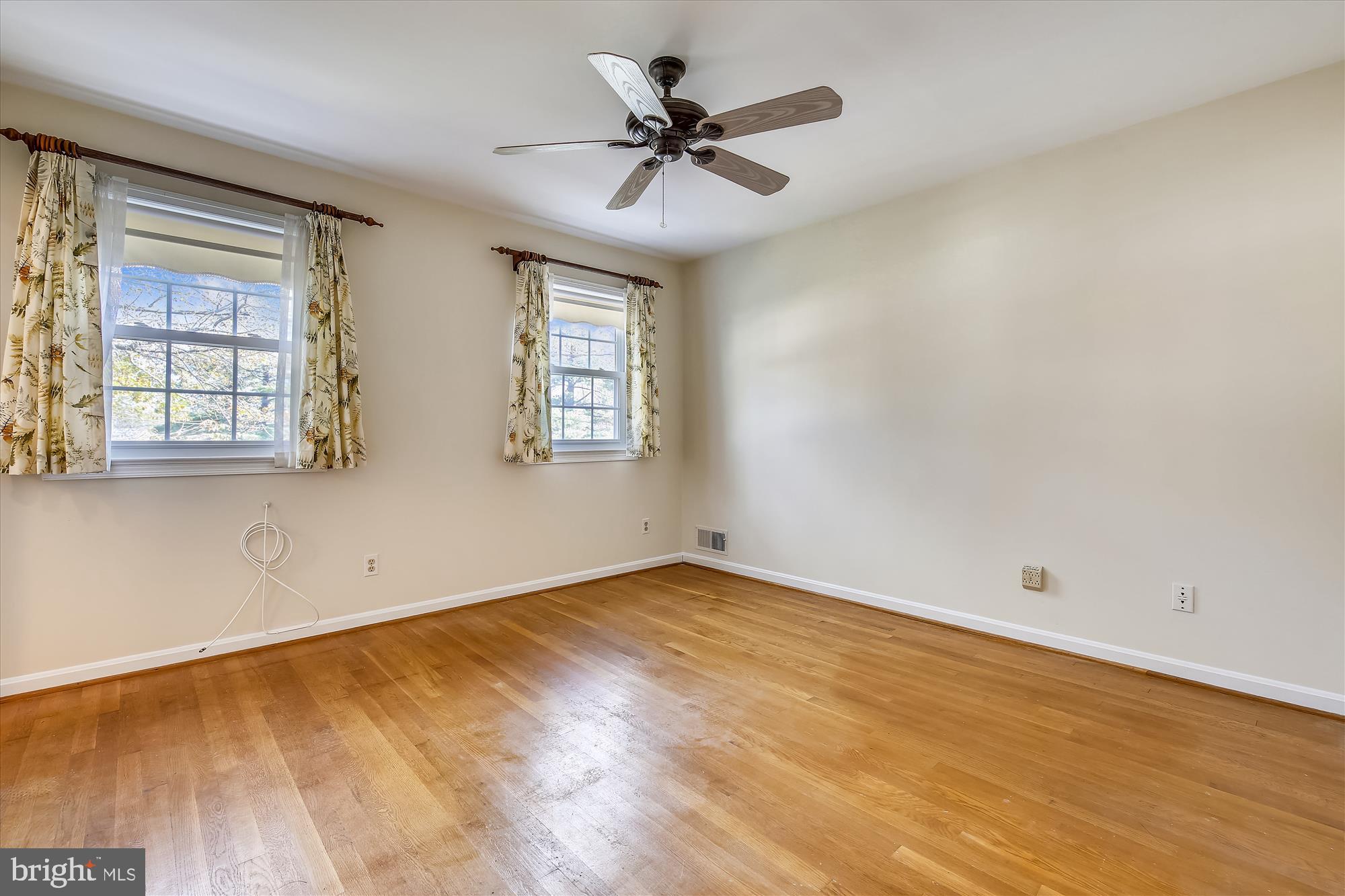 FALLS ORCHARD - Residential