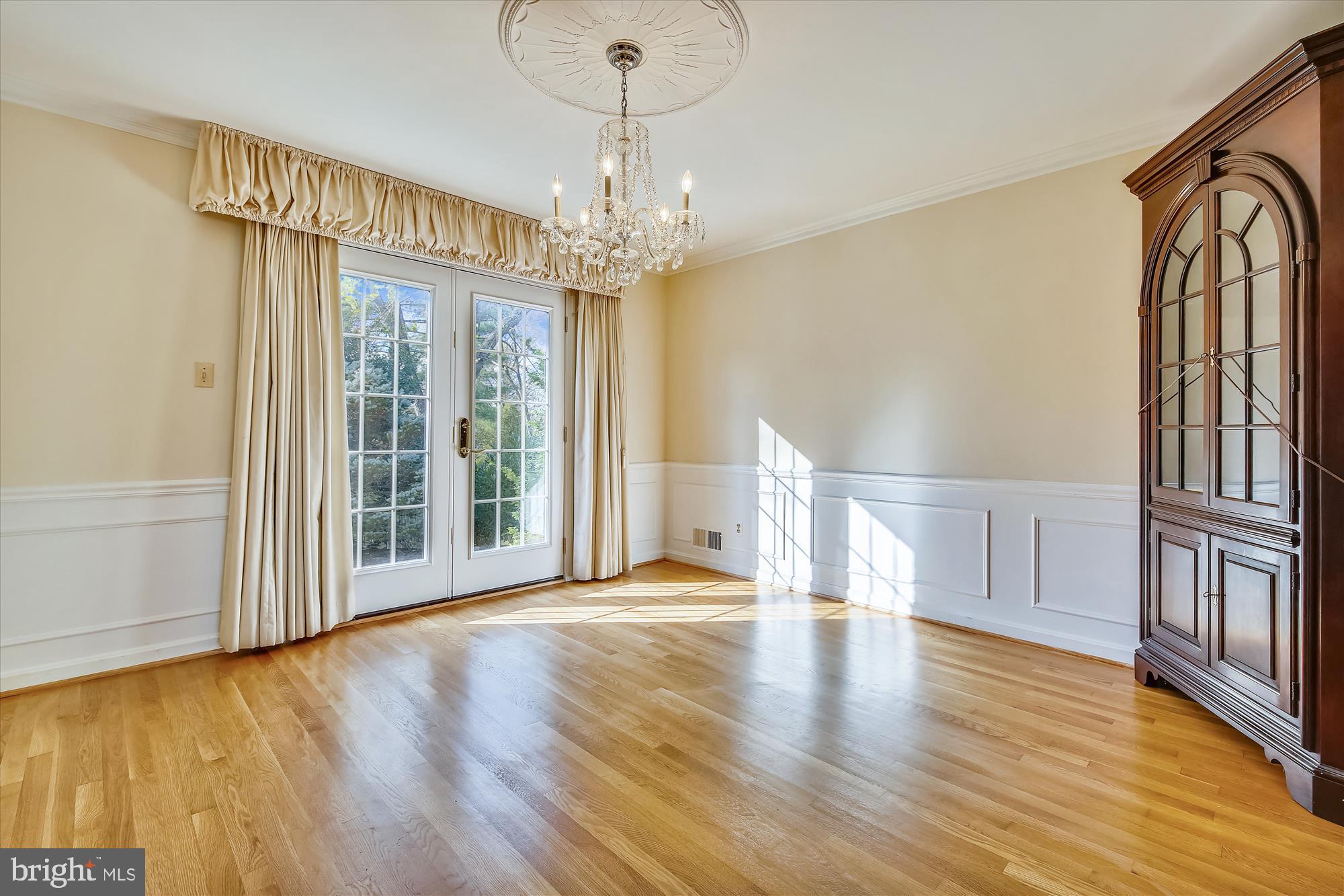 FALLS ORCHARD - Residential