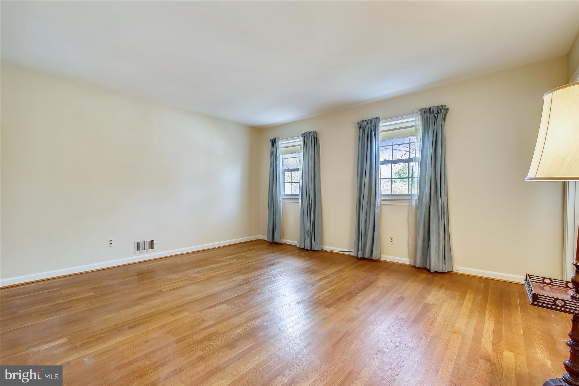 FALLS ORCHARD - Residential