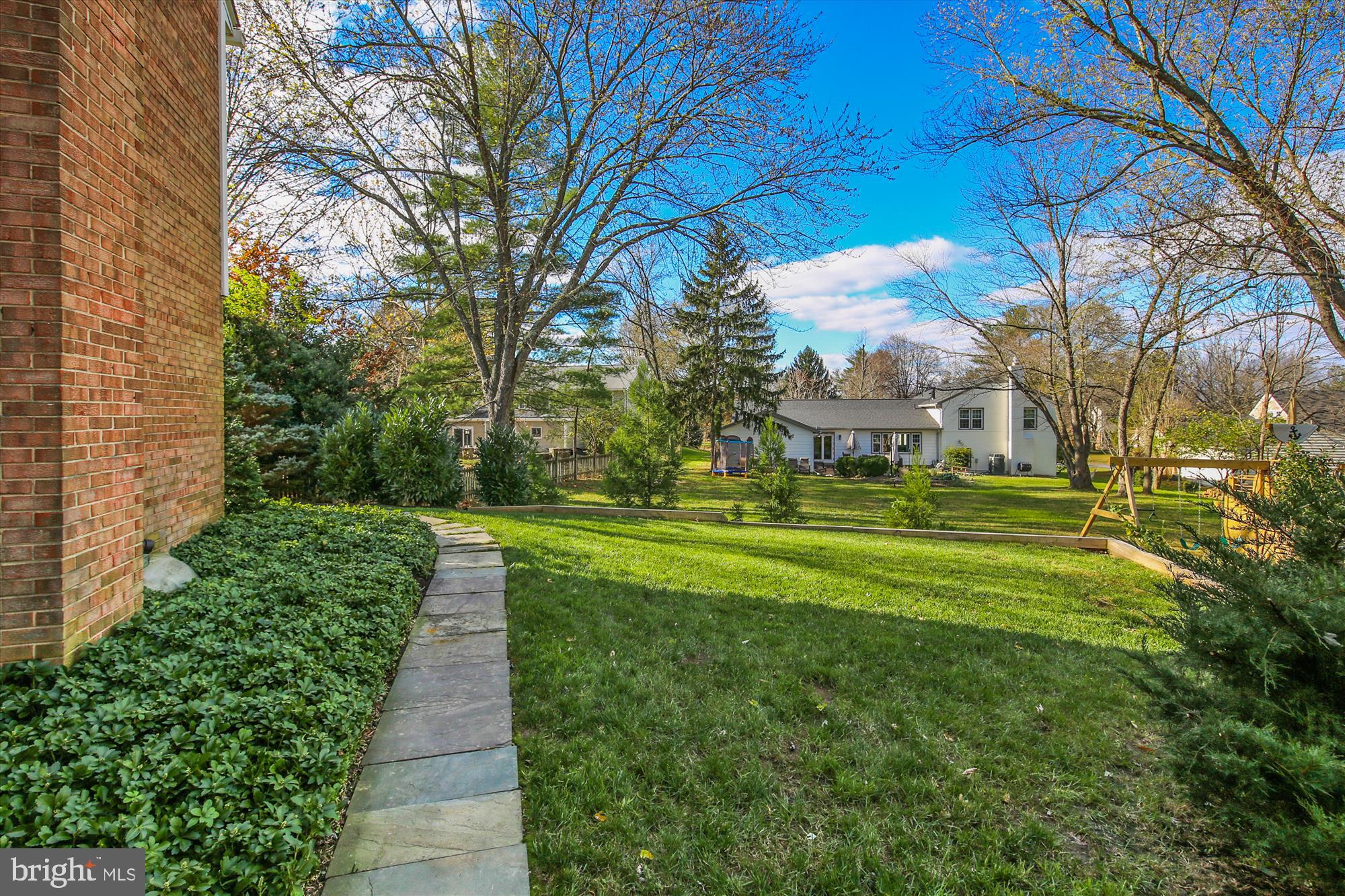 FALLS ORCHARD - Residential