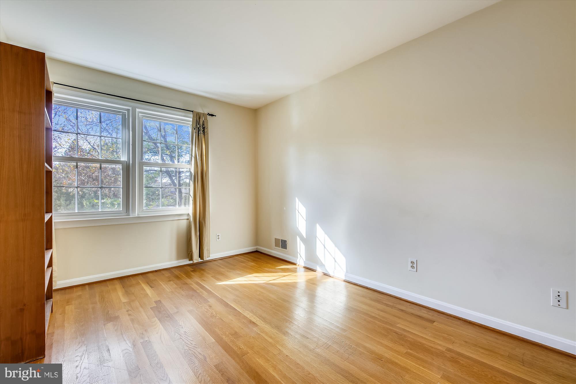 FALLS ORCHARD - Residential