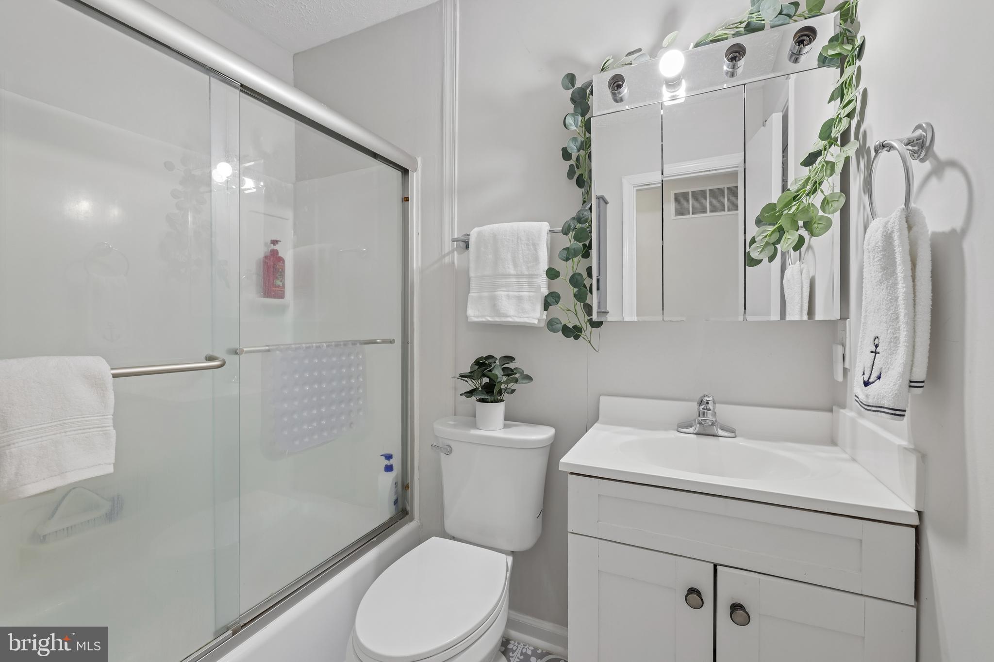 ULMSTEAD GARDENS - Residential