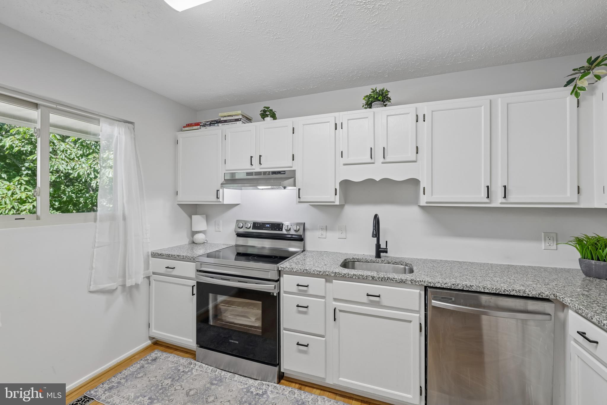 ULMSTEAD GARDENS - Residential