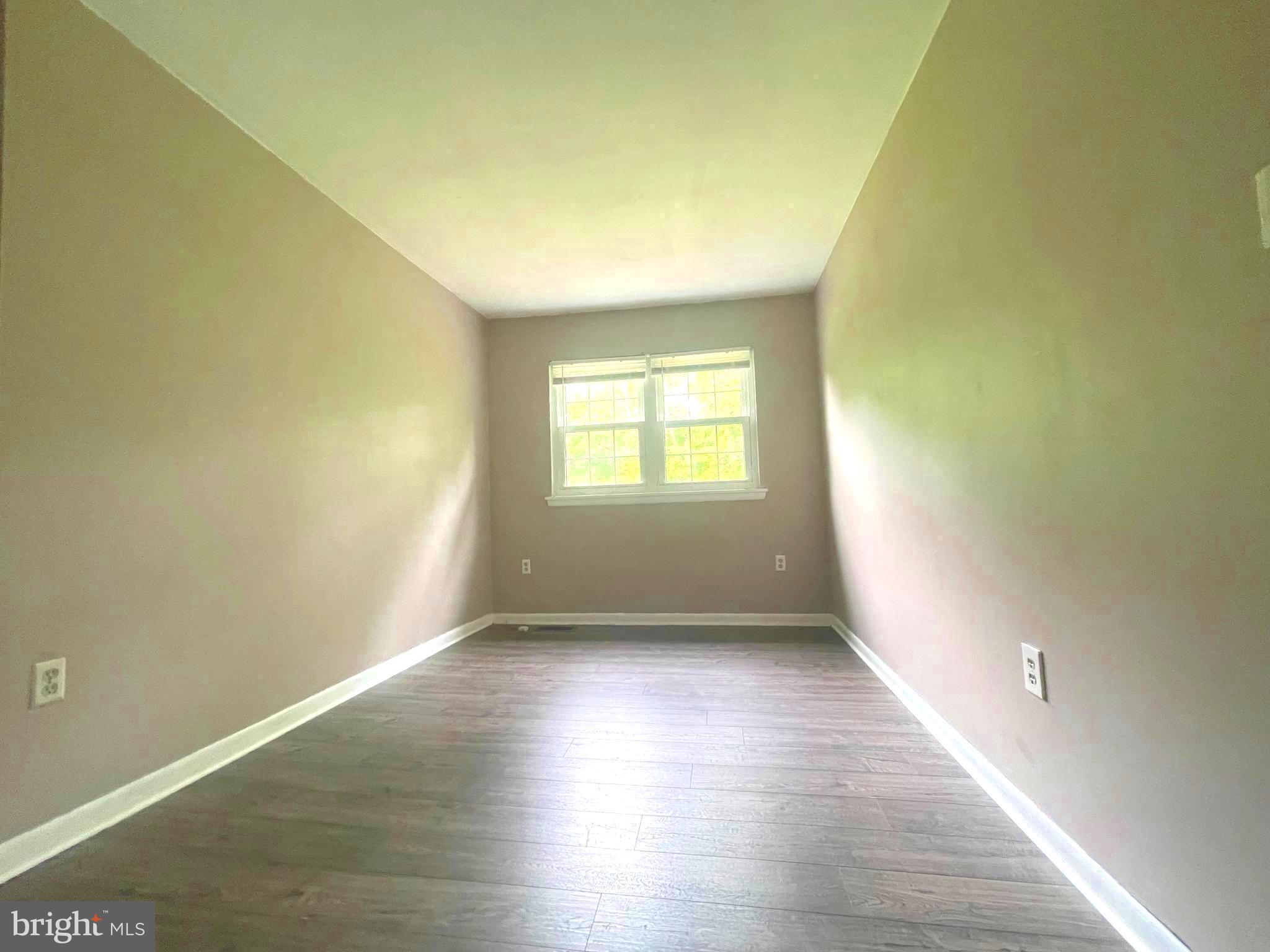 DALE CITY - Residential Lease