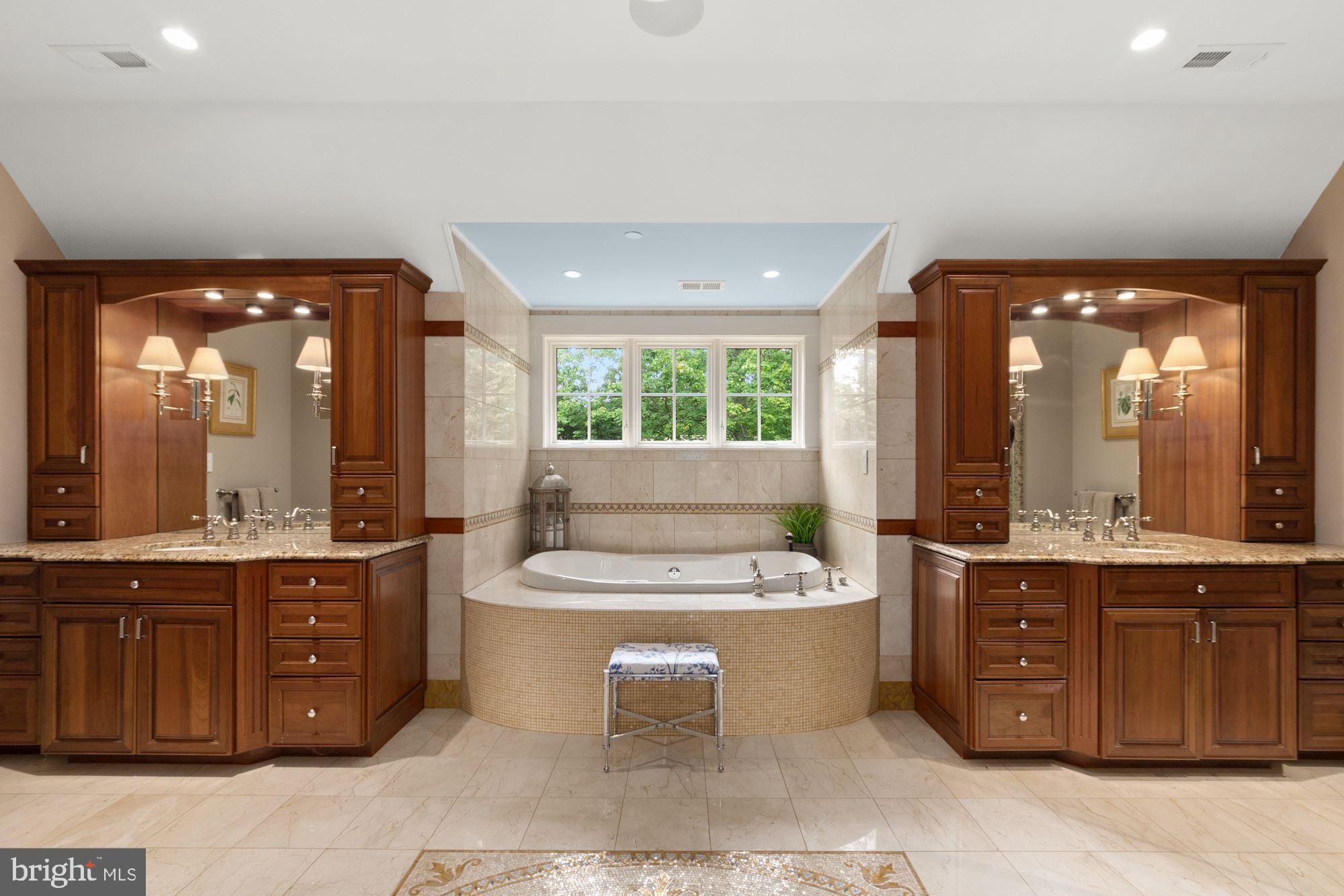 MERRY GO ROUND FARM - Residential
