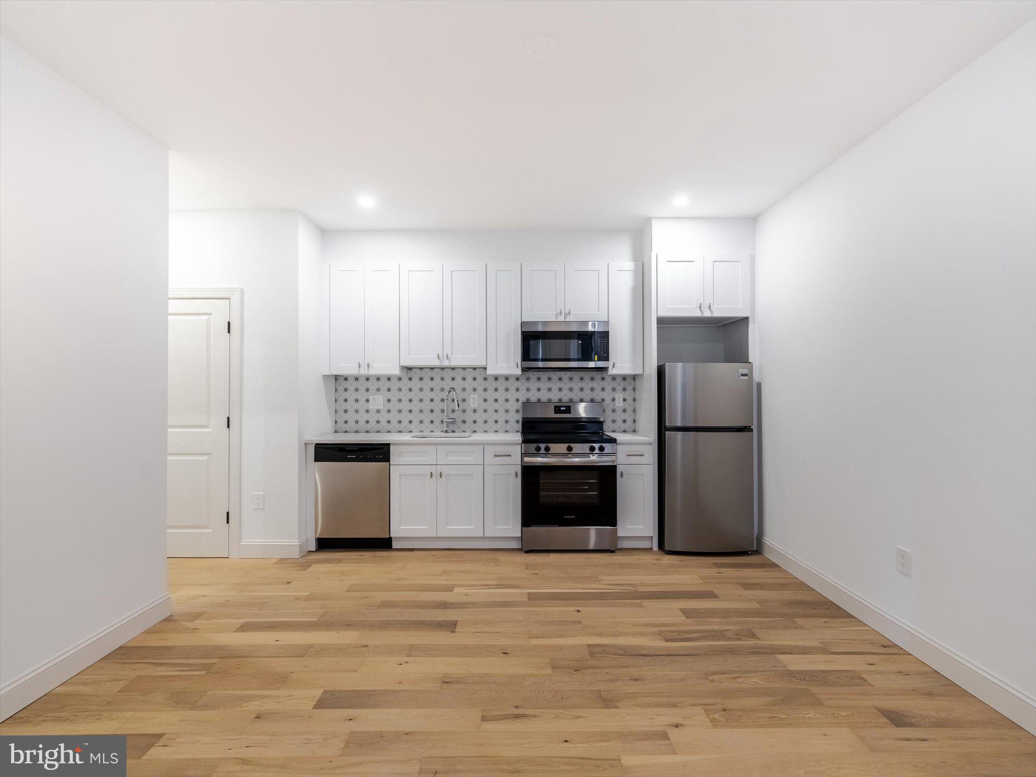 GARDEN COURT - Residential Income