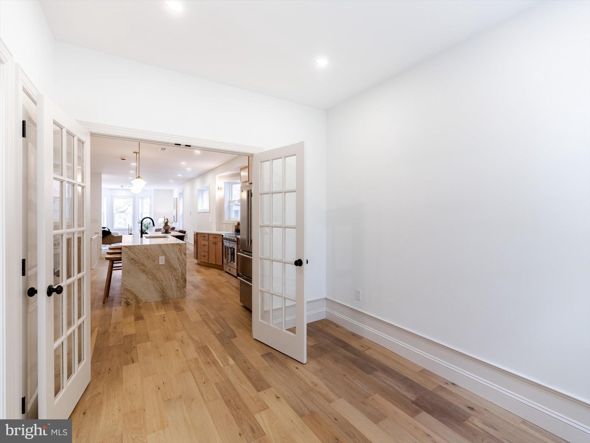 GARDEN COURT - Residential Income