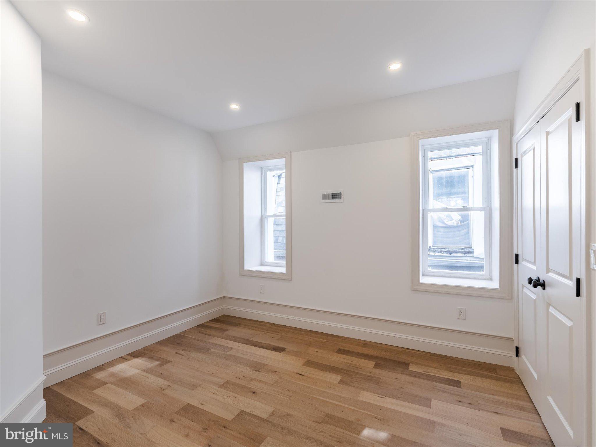GARDEN COURT - Residential Income