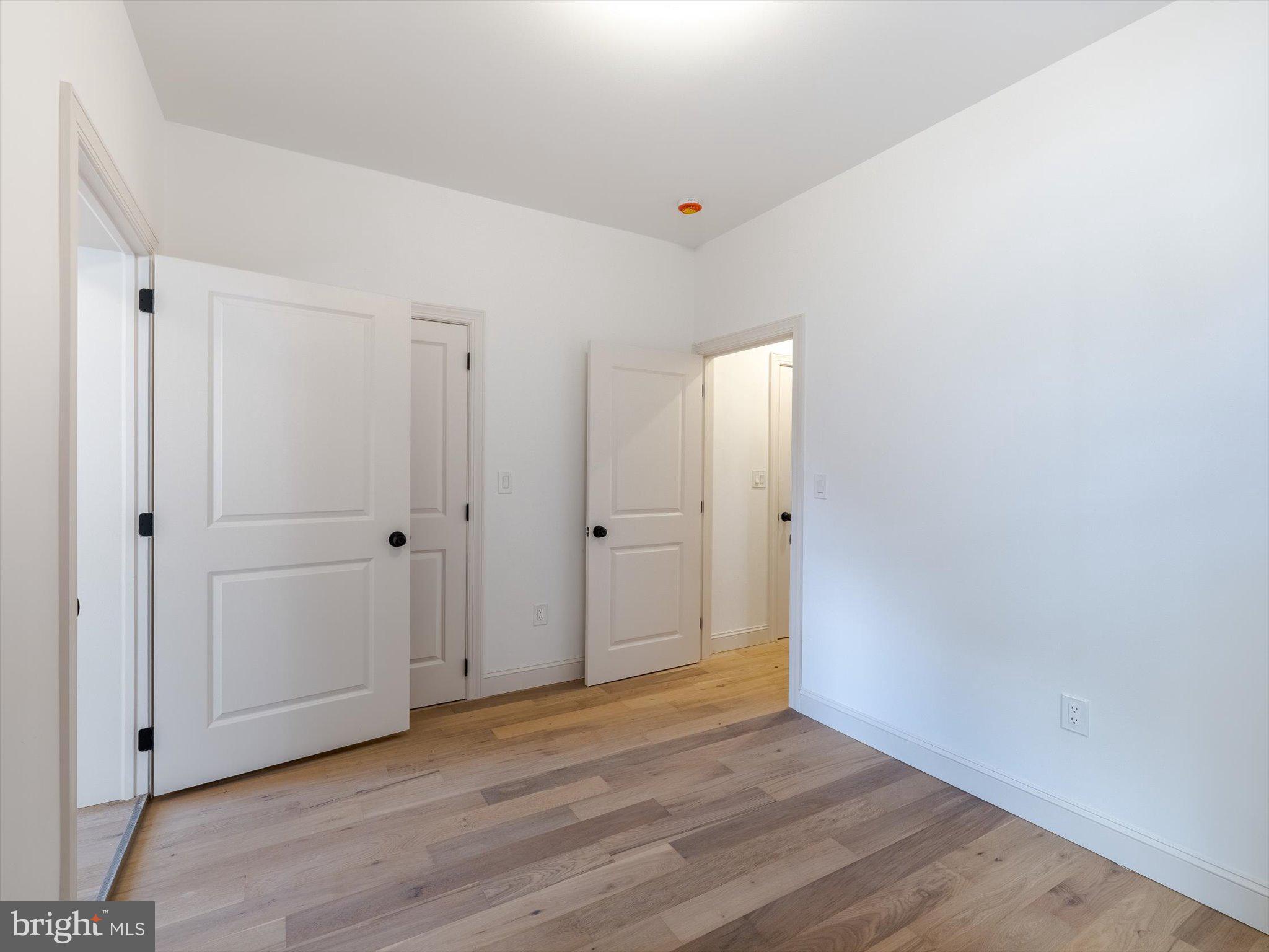 GARDEN COURT - Residential Income
