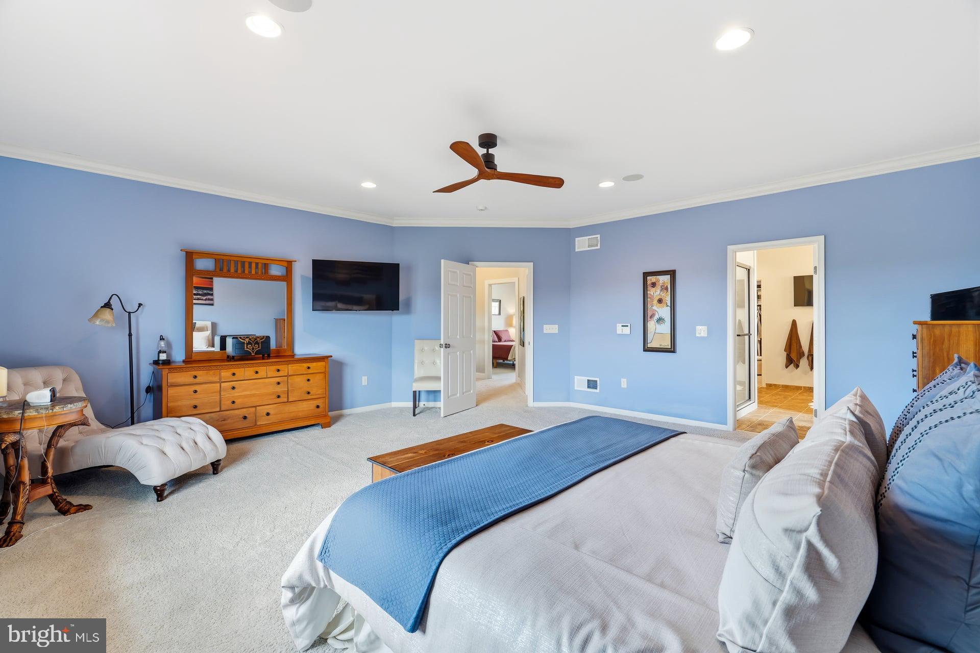 RIDGEWOOD - Residential