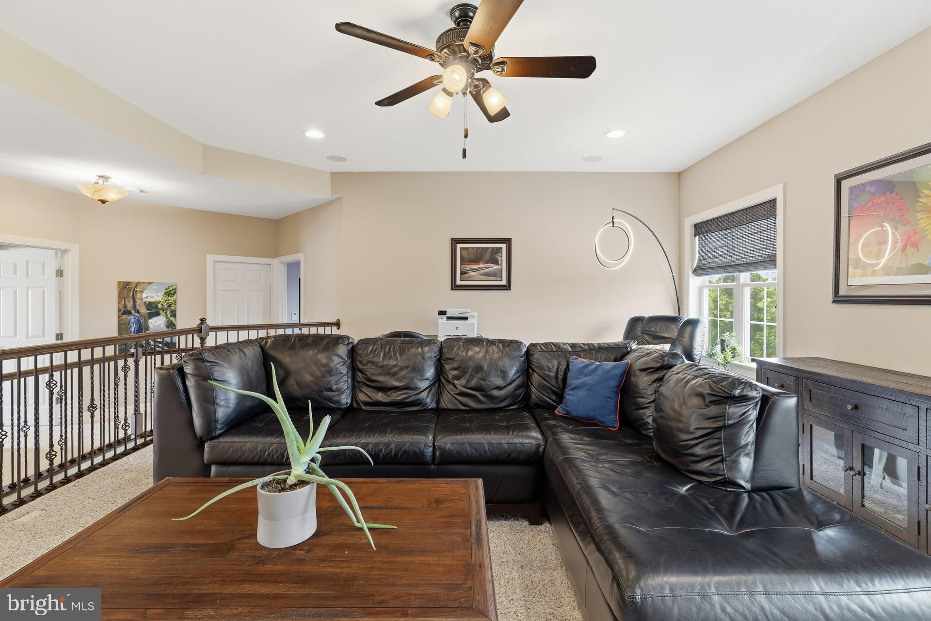 RIDGEWOOD - Residential