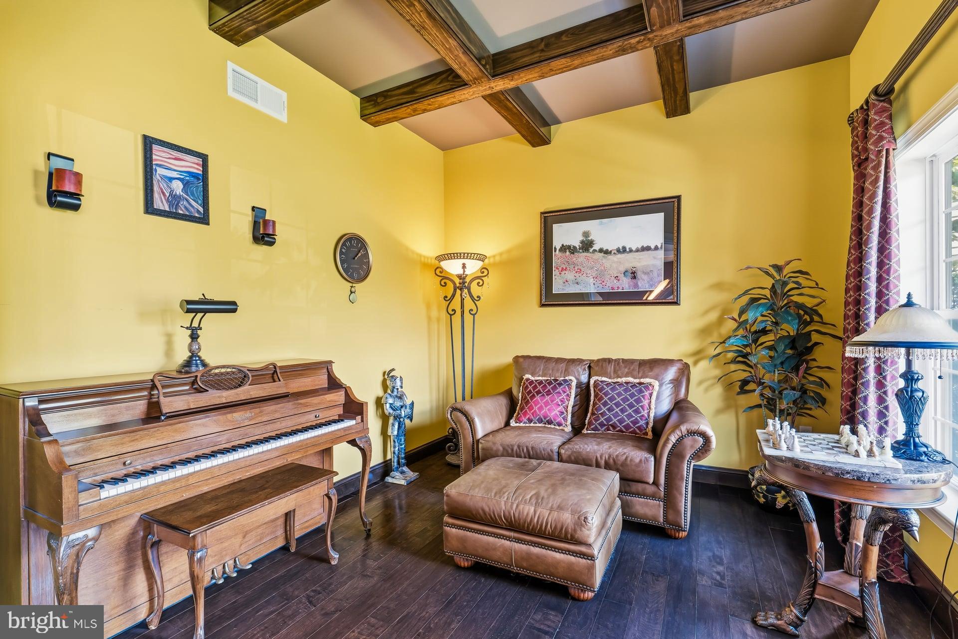 RIDGEWOOD - Residential