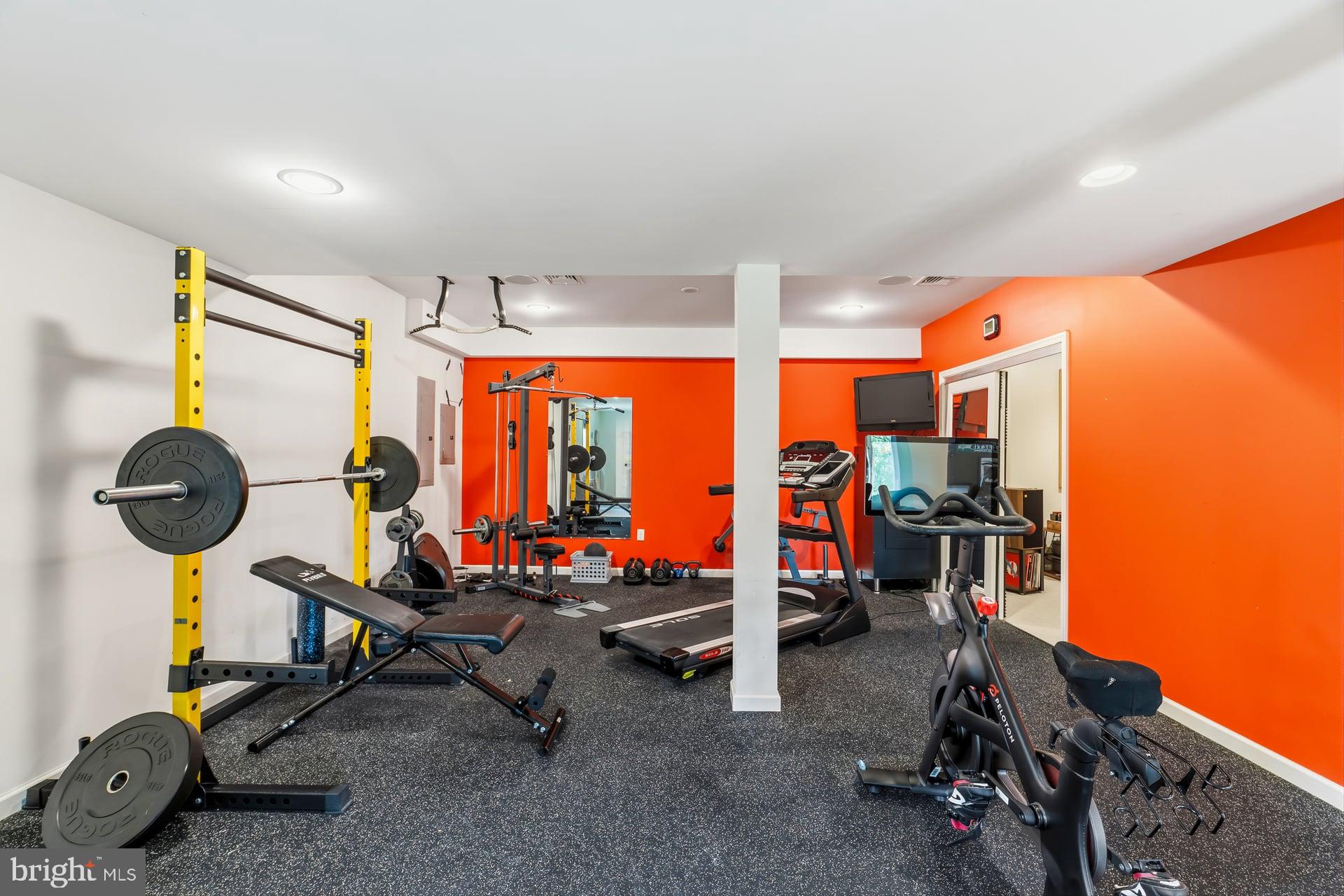 RIDGEWOOD - Residential