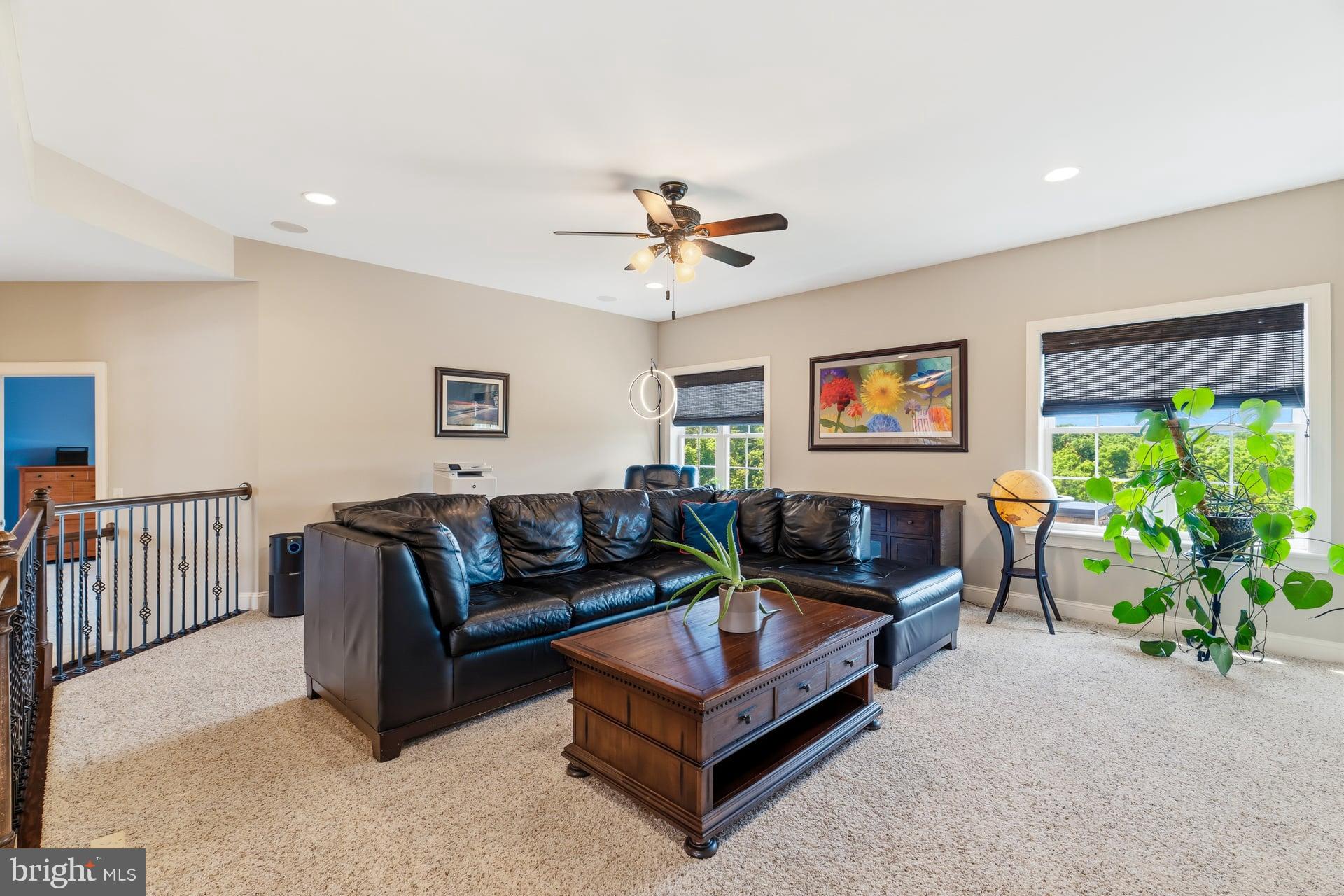 RIDGEWOOD - Residential