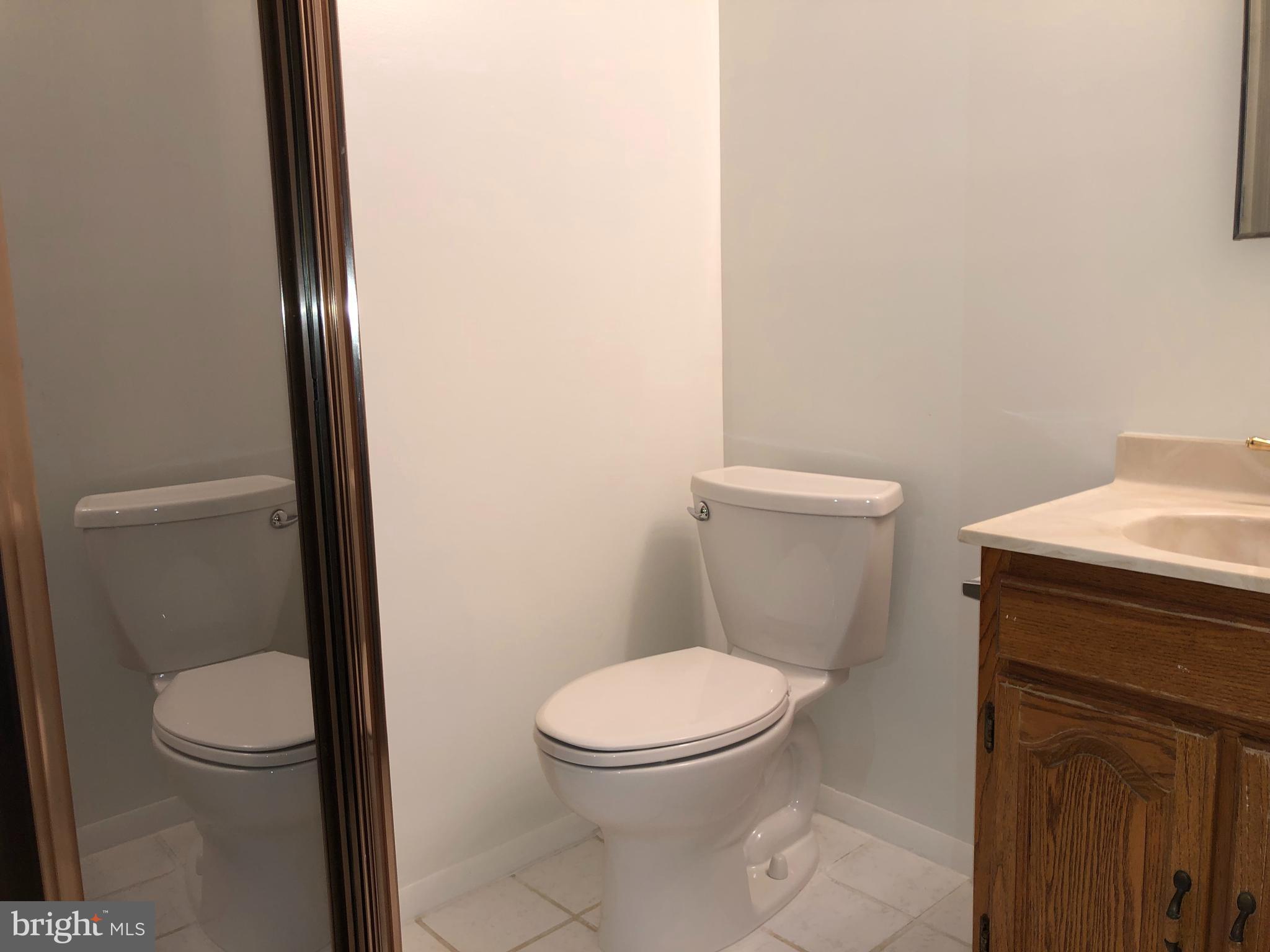 COURTS OF TYSONS - Residential Lease