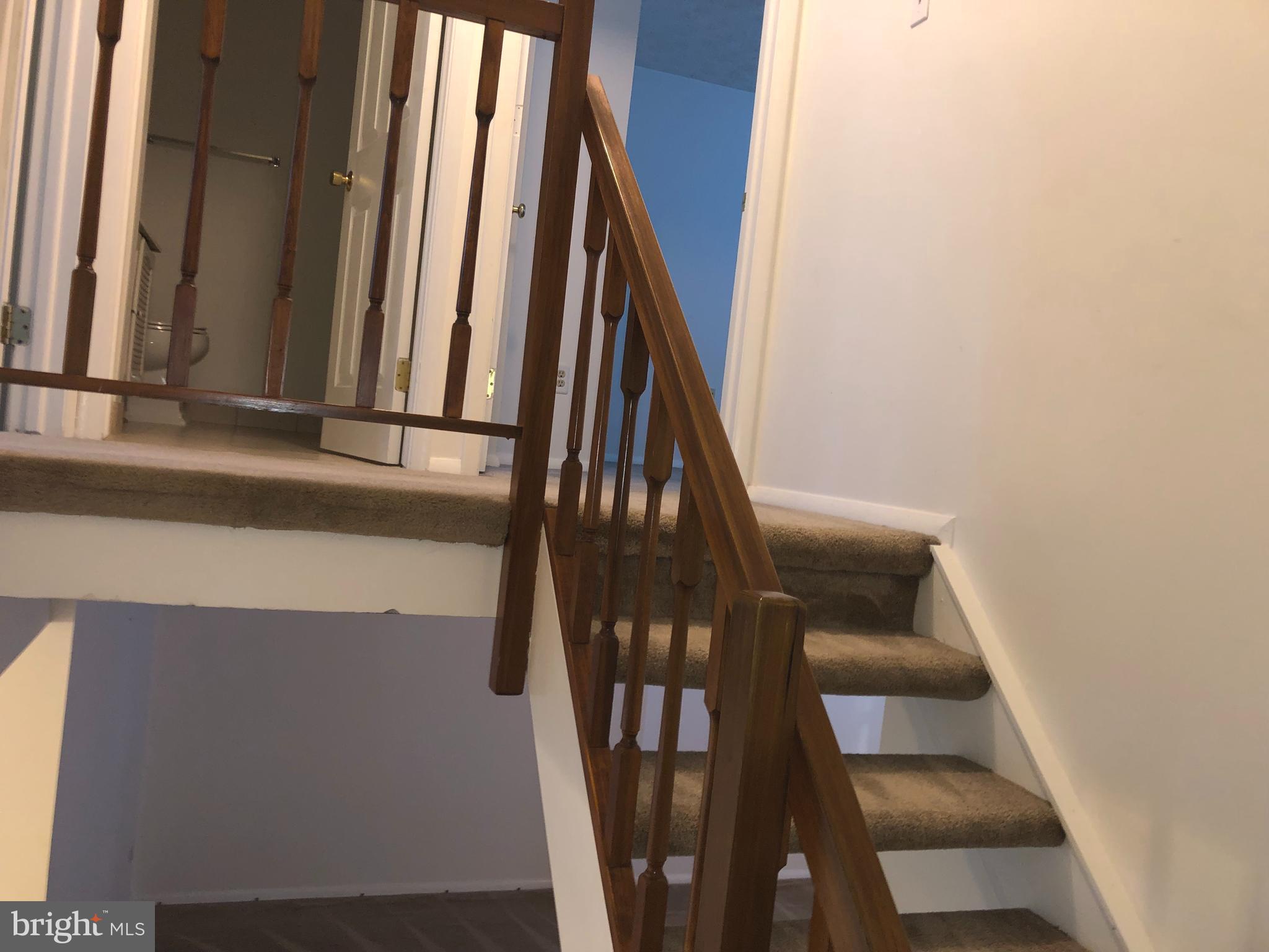 COURTS OF TYSONS - Residential Lease