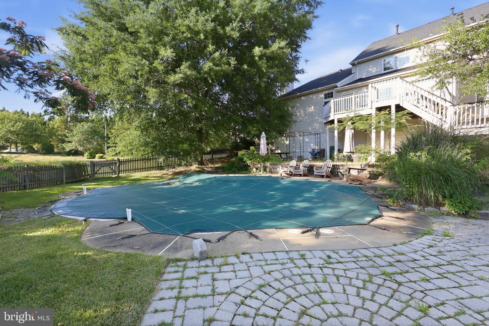 DAWSON LANDING - Residential