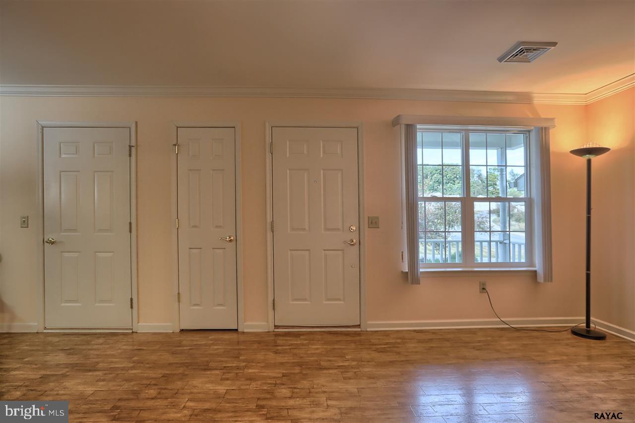 EQUINE MEADOWS - Residential