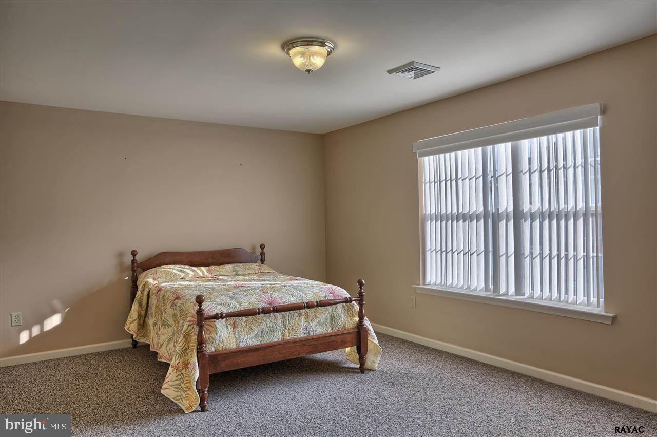 EQUINE MEADOWS - Residential