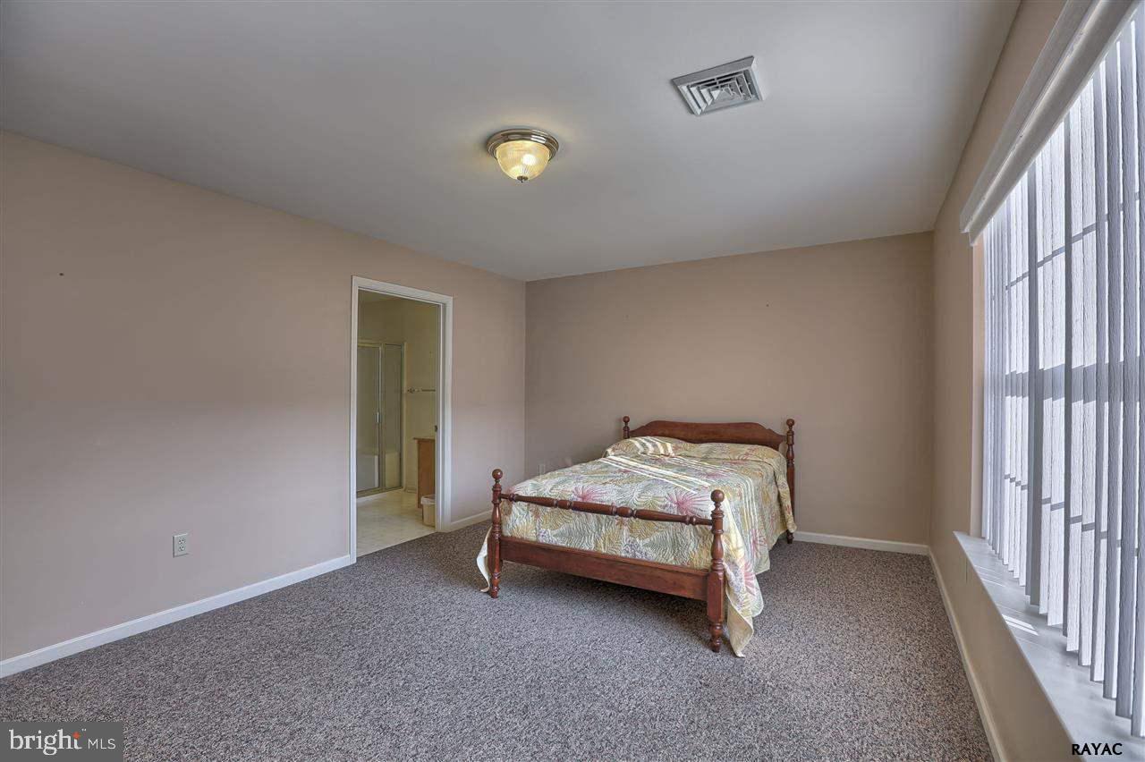 EQUINE MEADOWS - Residential