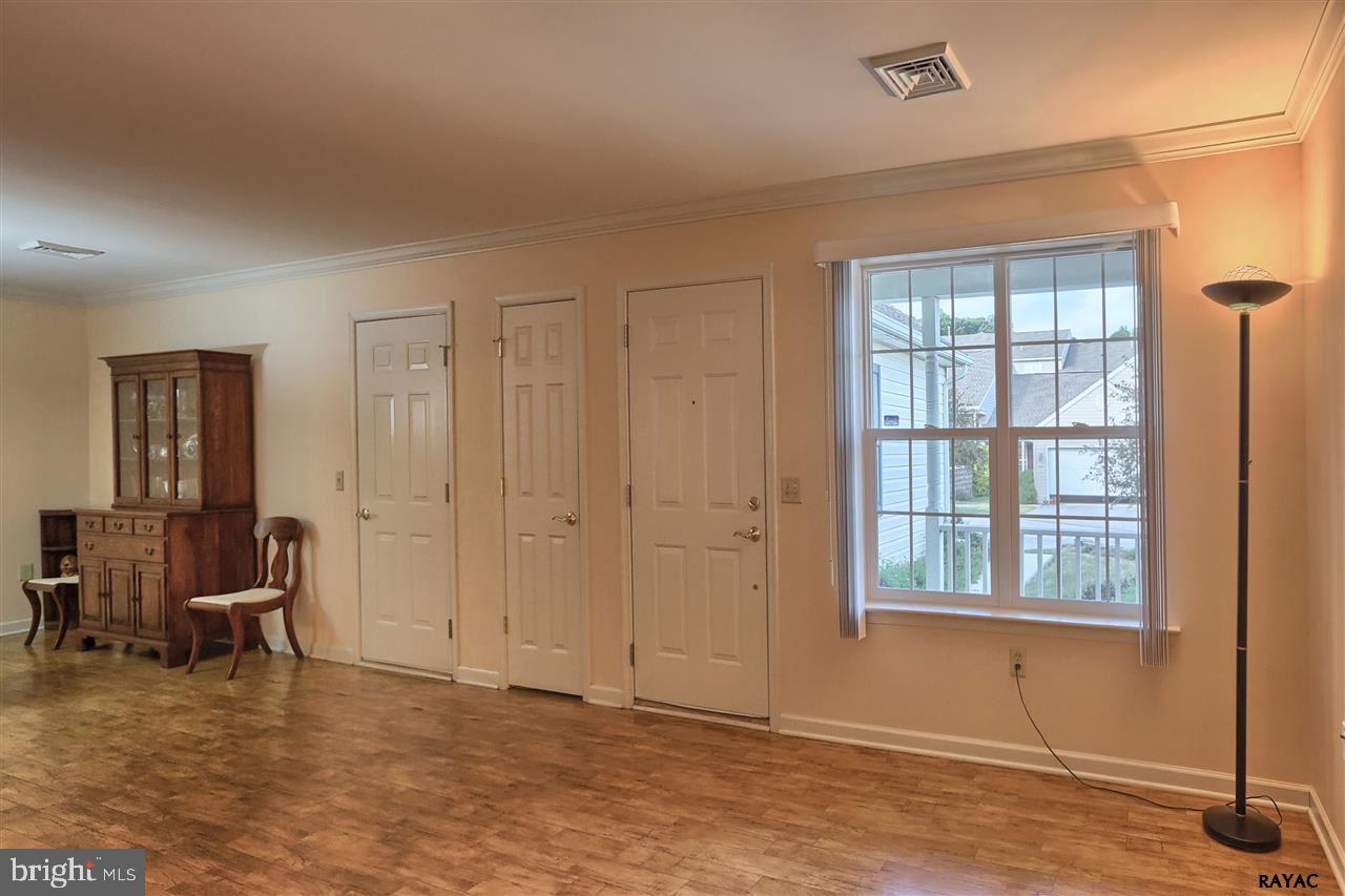 EQUINE MEADOWS - Residential