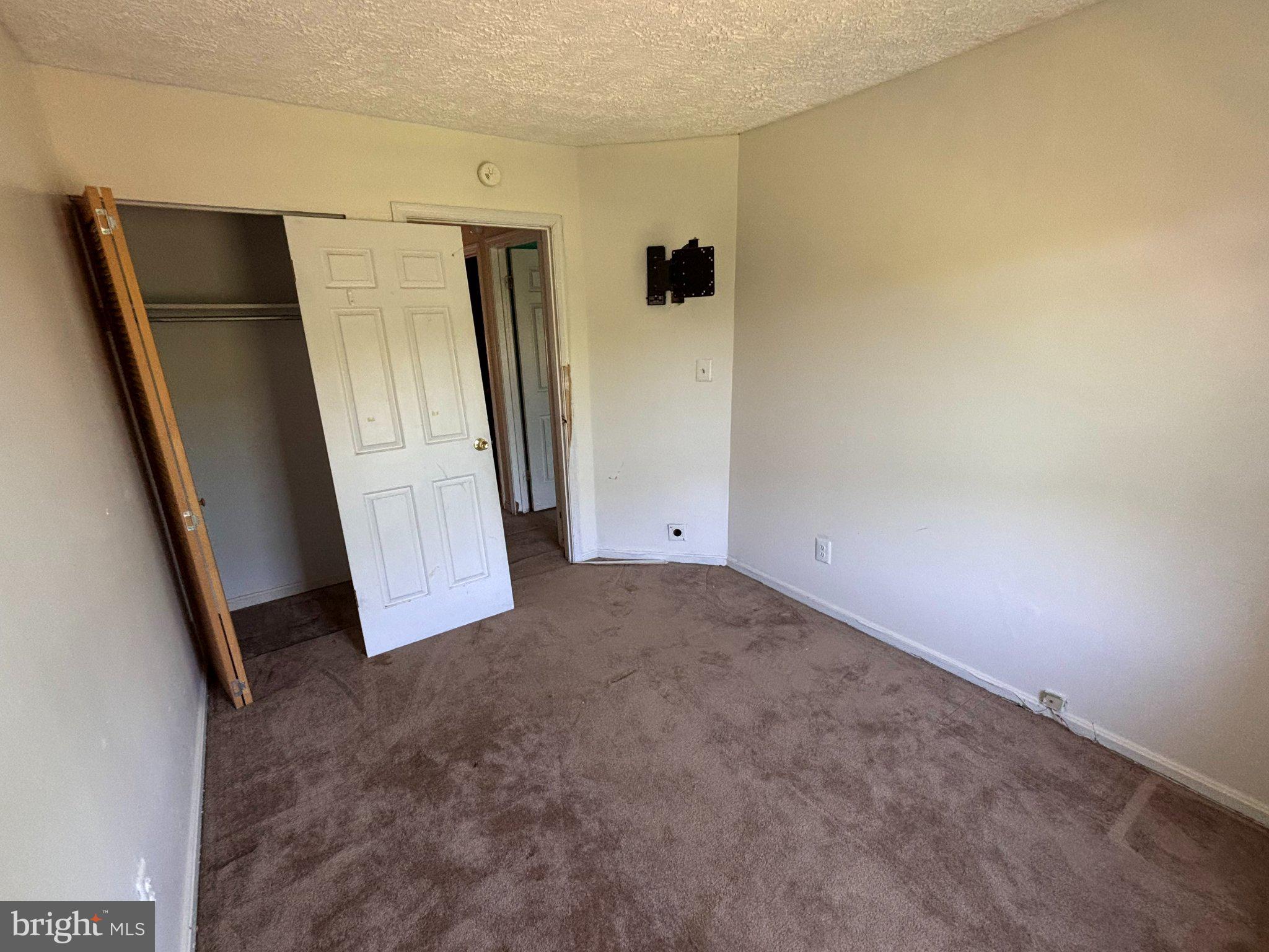 MONTGOMERY MEADOWS - Residential